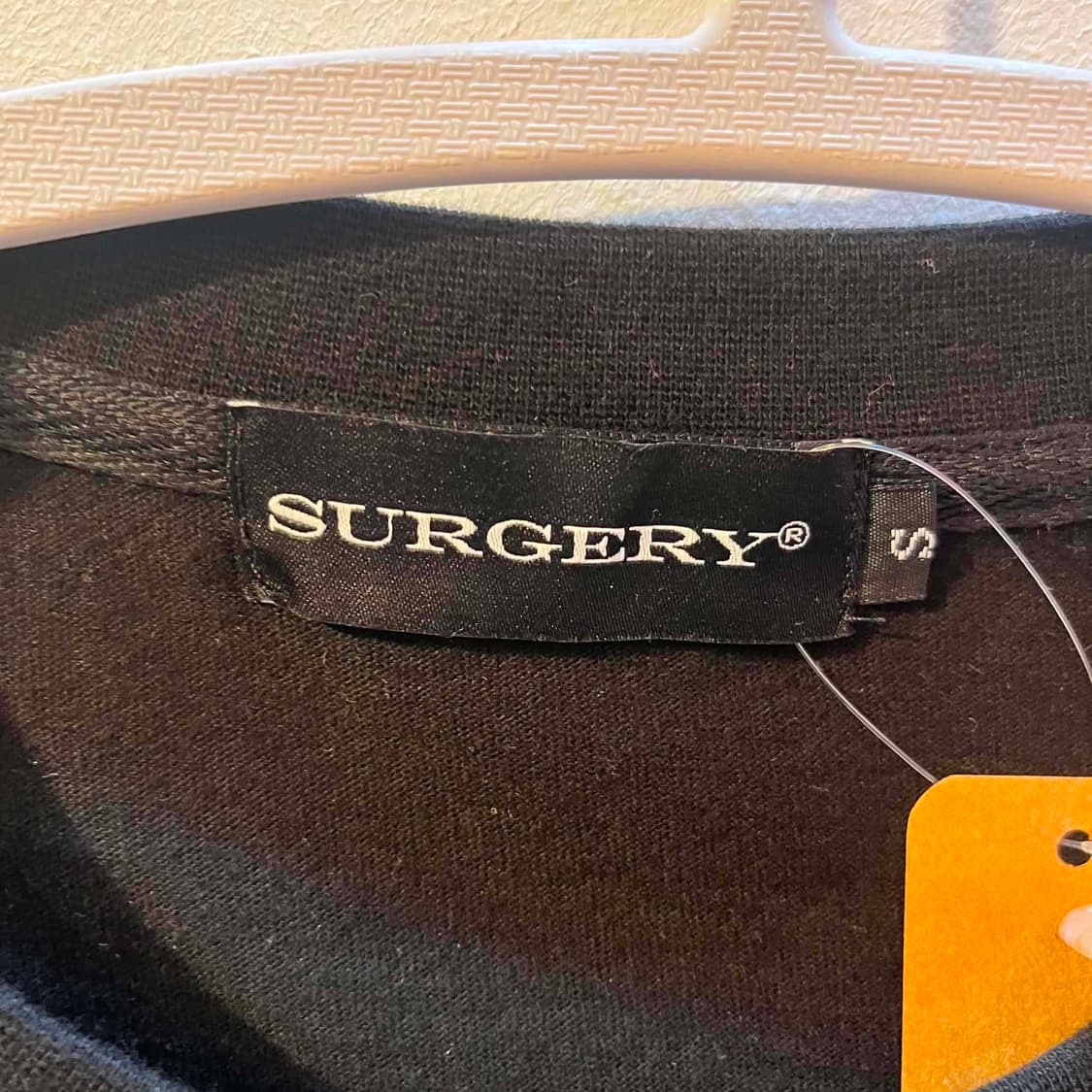 [S] Sergery 써저리 본 빌딩 메탈 클로버 로고 반팔 티셔츠 상품이미지4