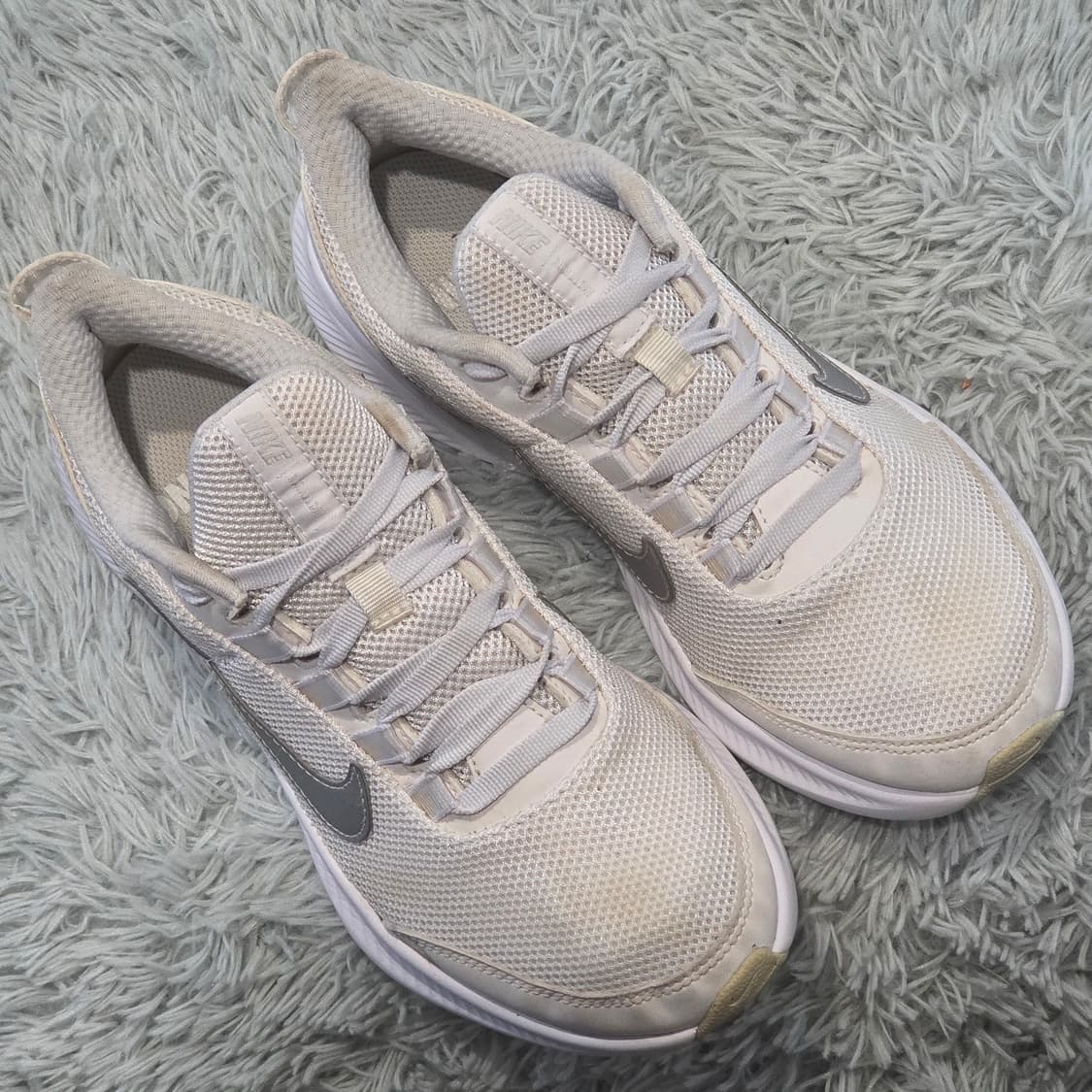 3a-7:나이키 런 스위프트 화이트(23.5cm) 상품이미지5