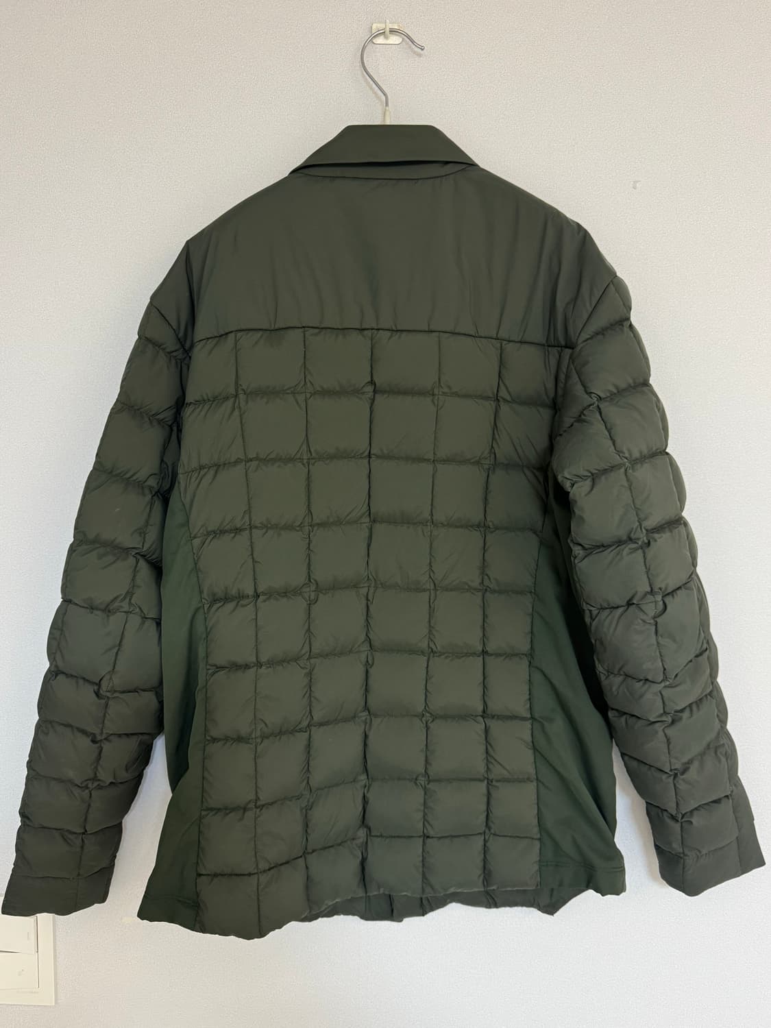 아크테릭스 퀄팅 다운 자켓 상품이미지2