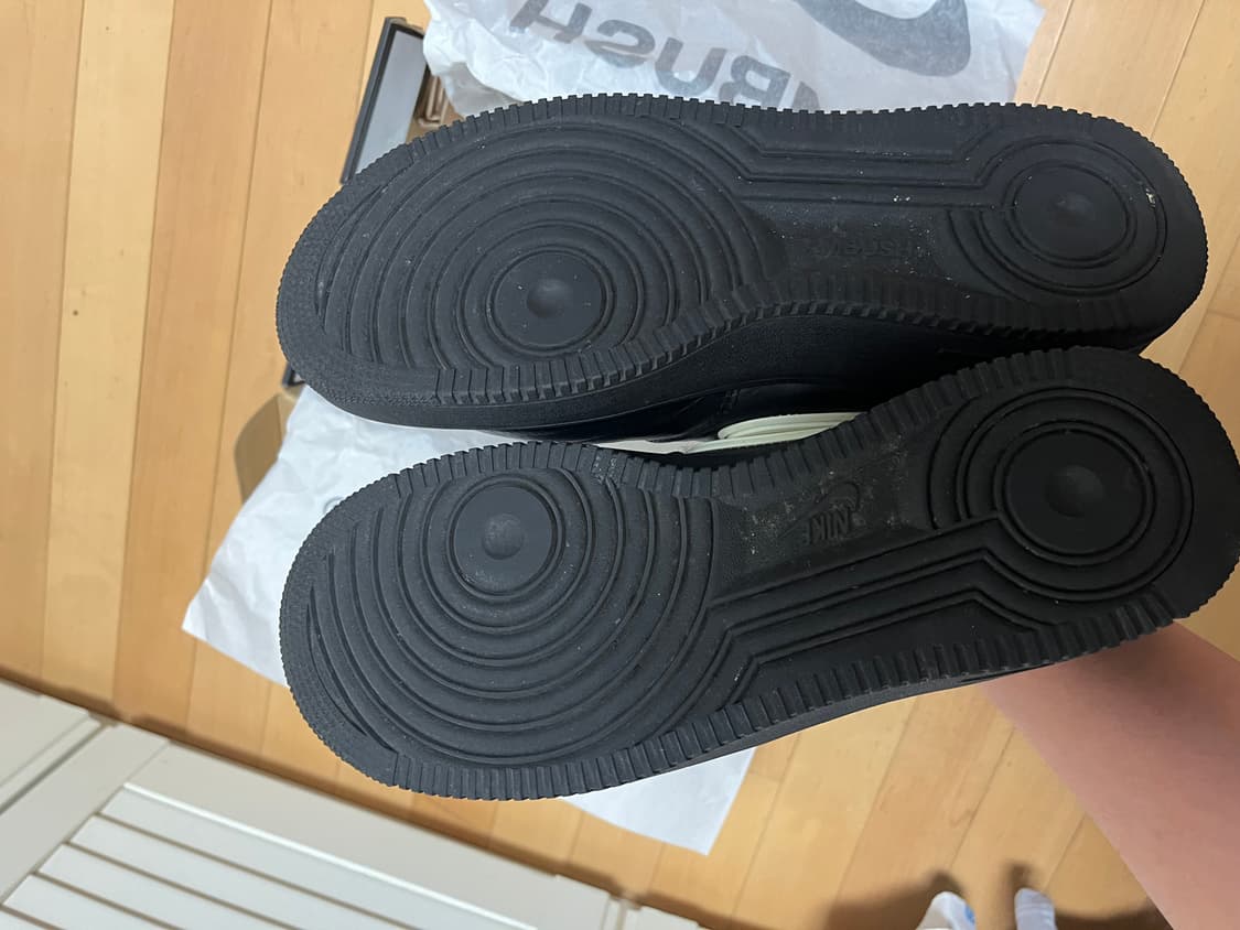 나이키 에어포스1 엠부쉬 블랙 285 상품이미지5