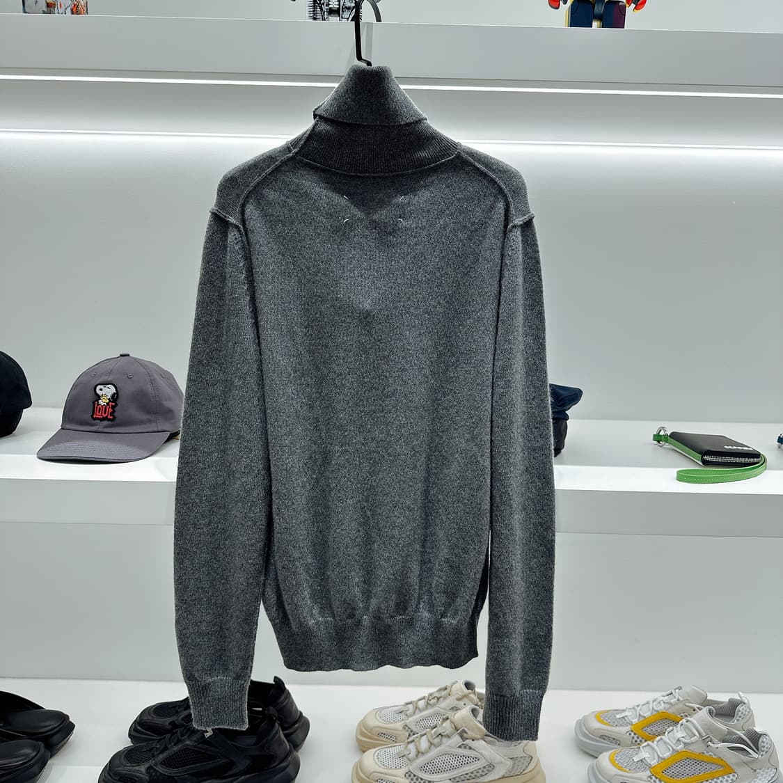 메종 마르지엘라 여성 그레이 캐시미어 터틀넥니트 85% 상품이미지3