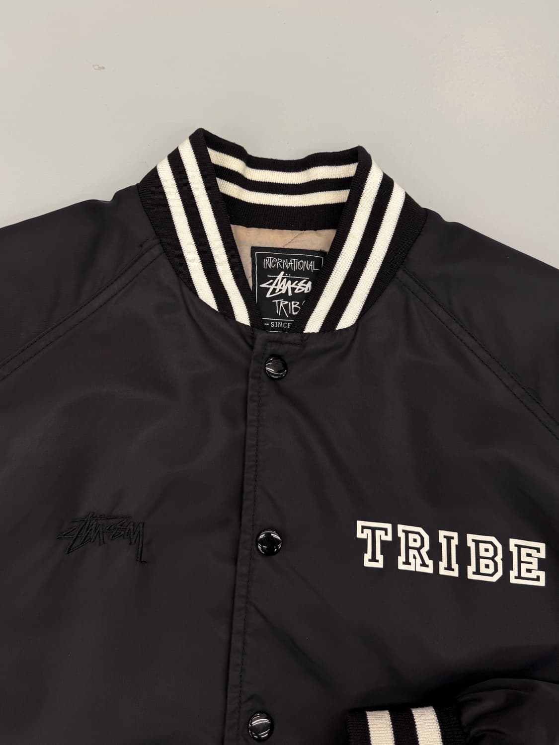 스투시 루즈핏 00‘s 인터네셔널 트라이브 나일론 바시티 자켓 상품이미지5