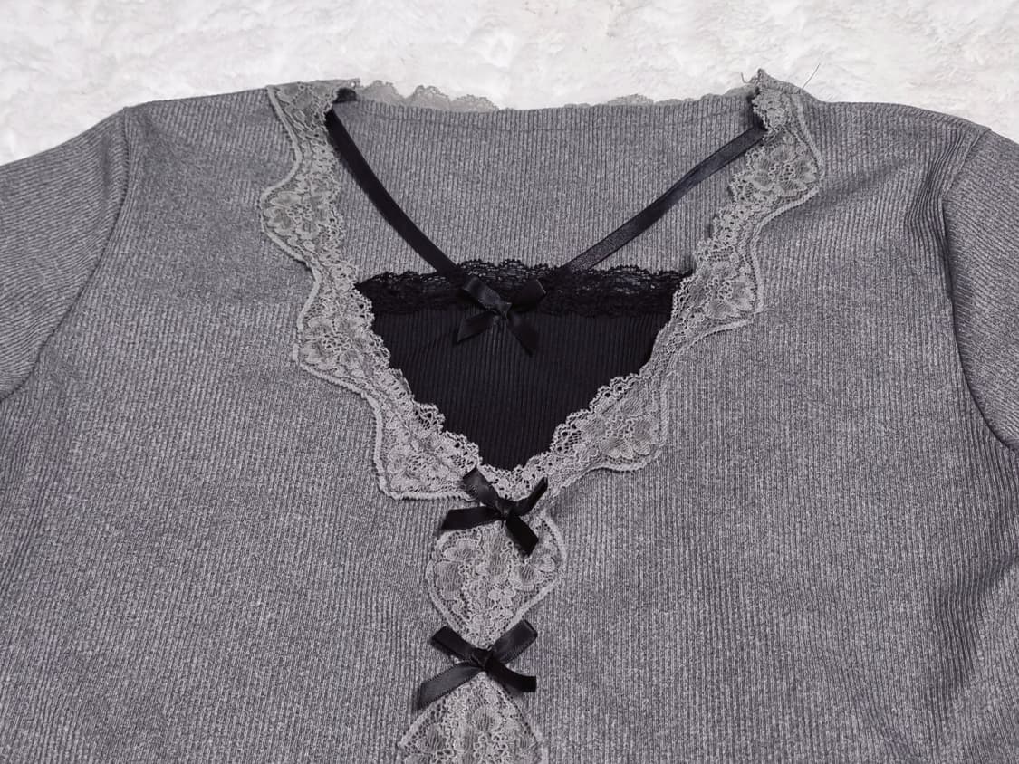 그레이 레이스 리본 포인트 반팔 티셔츠 상품이미지3