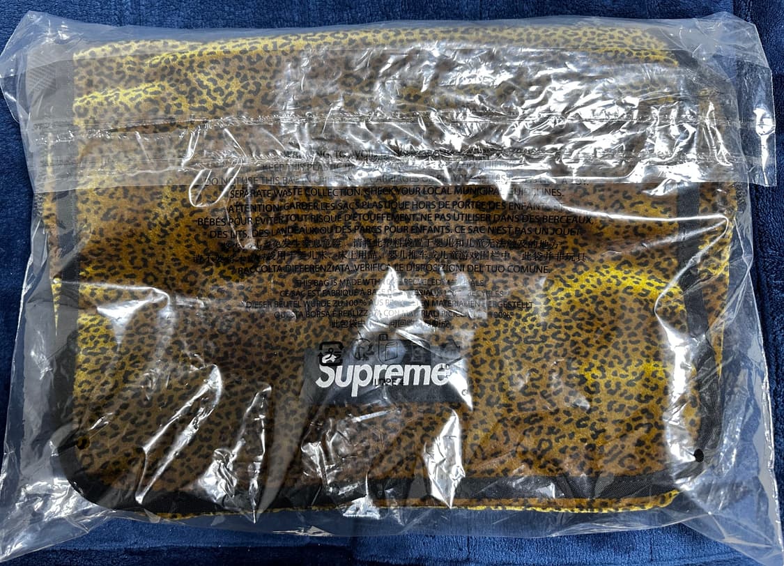 슈프림 벨벳 메신저백 크로스백 탄 레오파드 상품이미지4