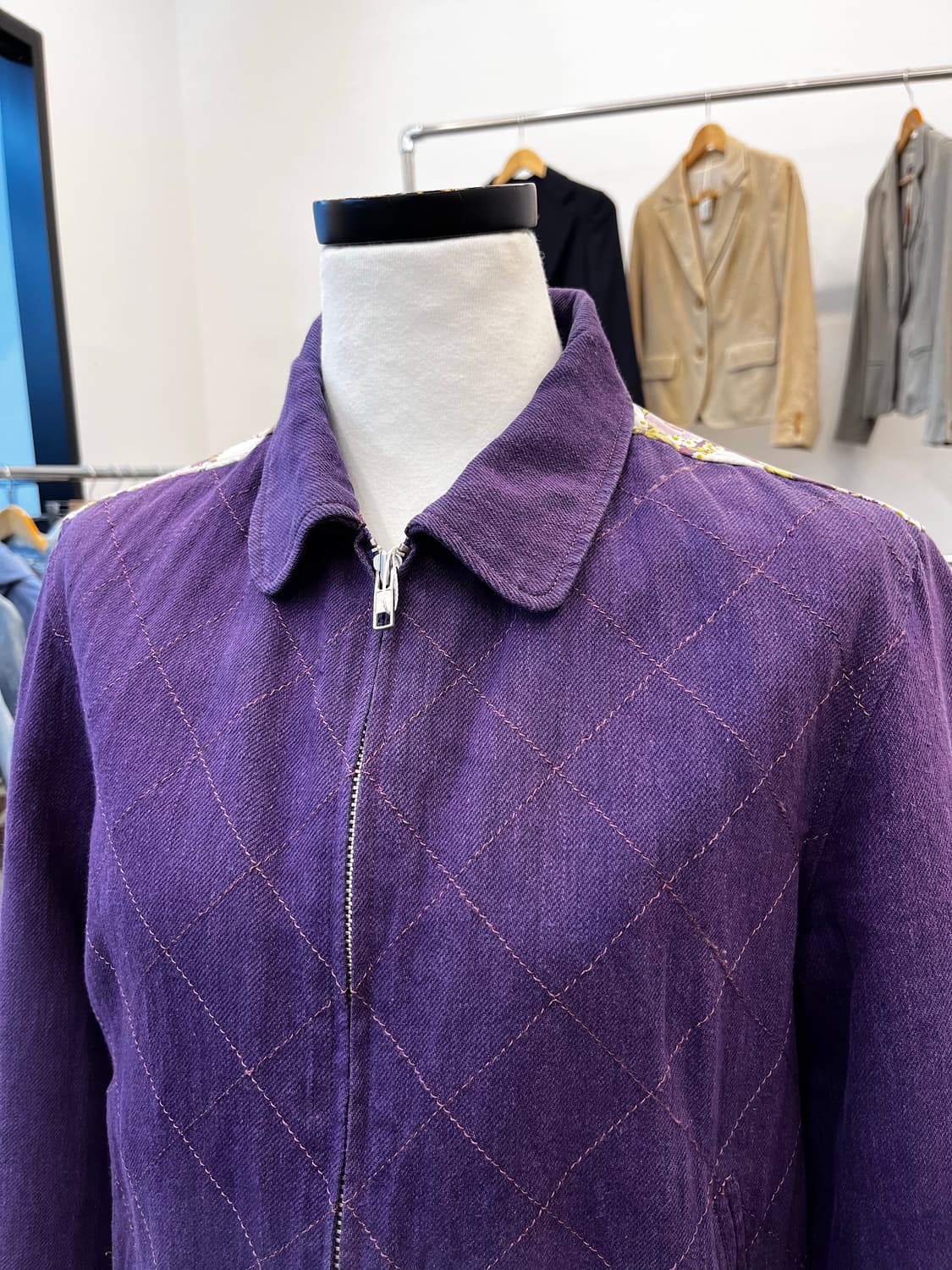 핑크하우스 퀼티드 코듀로이 집업 자켓 상품이미지3