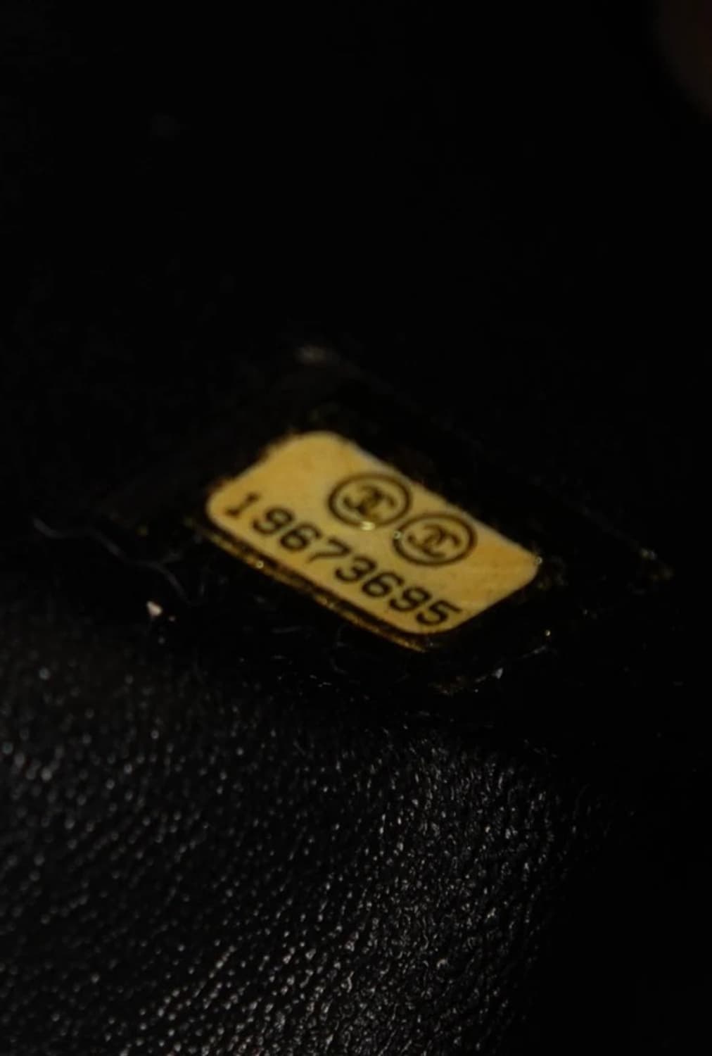 2010s 샤넬 클래식 은장 플랩백 미듐 블랙 정품 상품이미지7