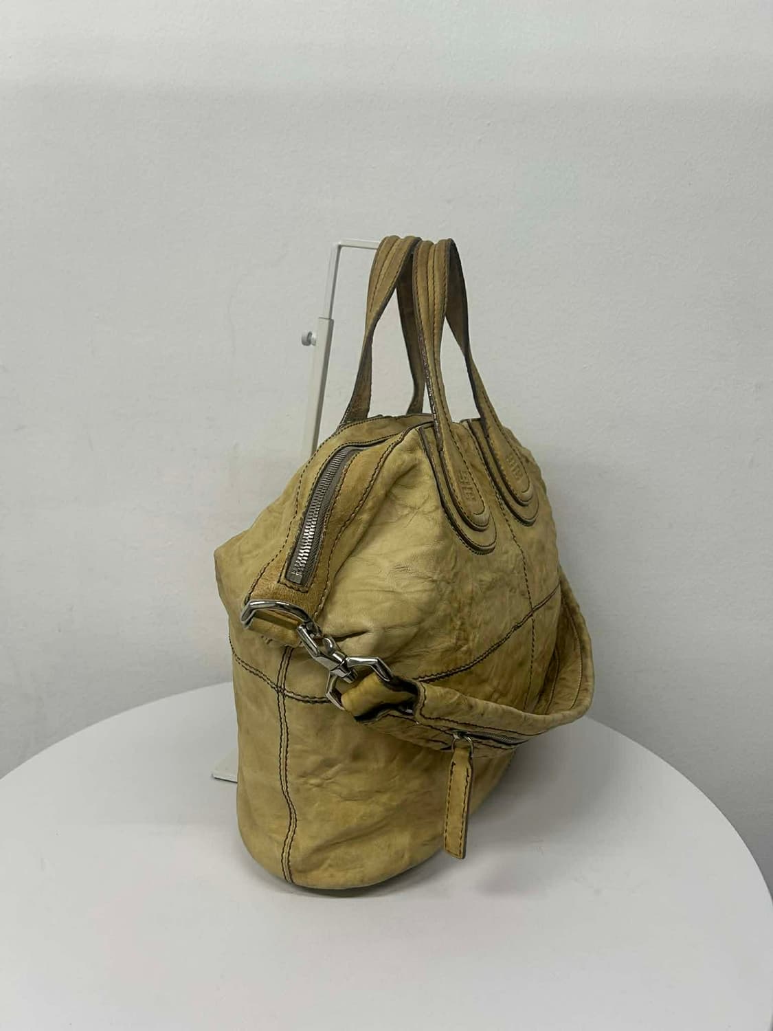 지방시 나이팅게일 디스트레스트 레더 빈티지 토트백 숄더백 상품이미지3