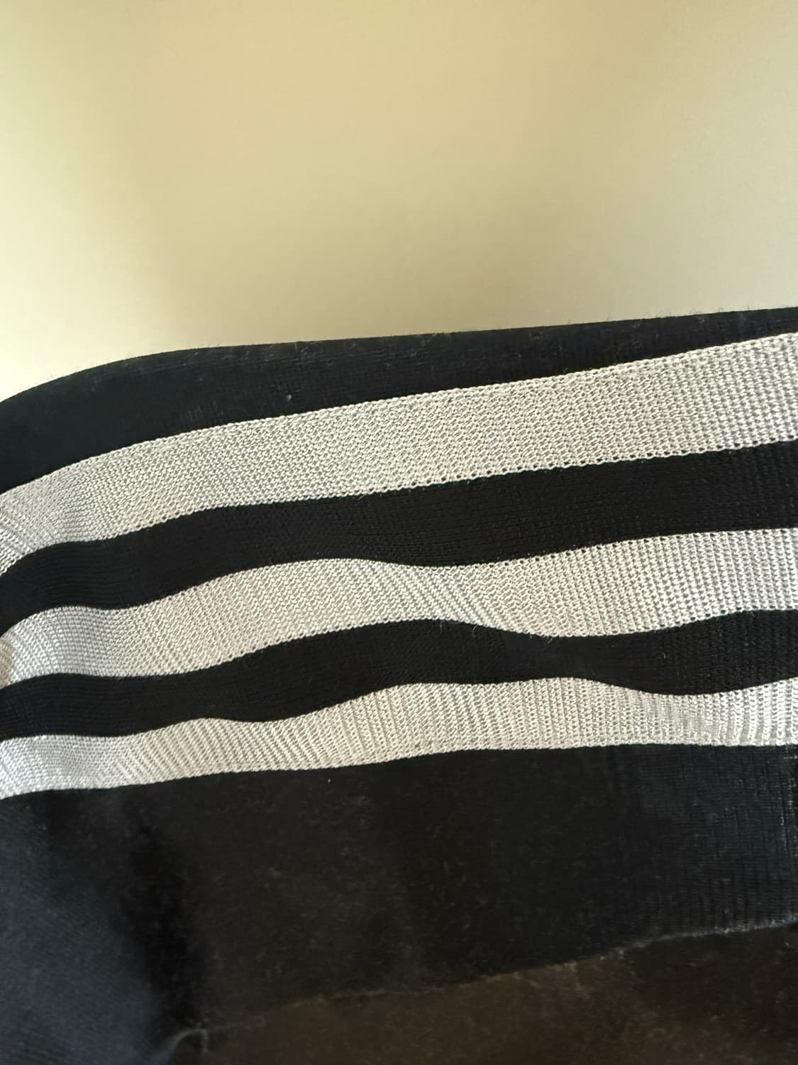 아디다스 블랙져지 상품이미지3