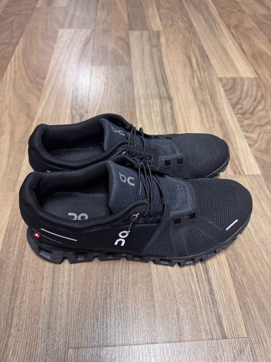 온러닝 클라우드5 올 블랙 42 265 상품이미지4