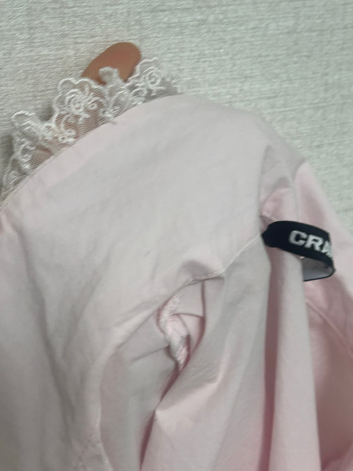 크랭크 핀턱 레이스 카라 블라우스 핑크 상품이미지5