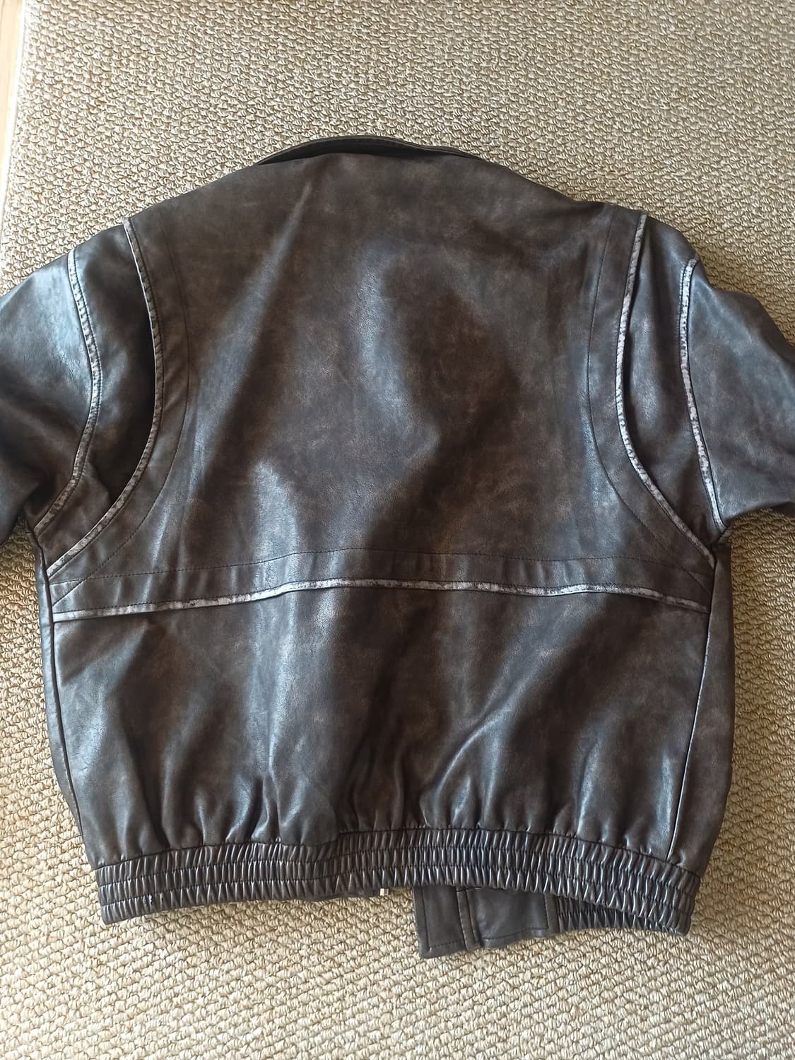 비터셀즈 스타 오버핏 레더자켓 상품이미지4