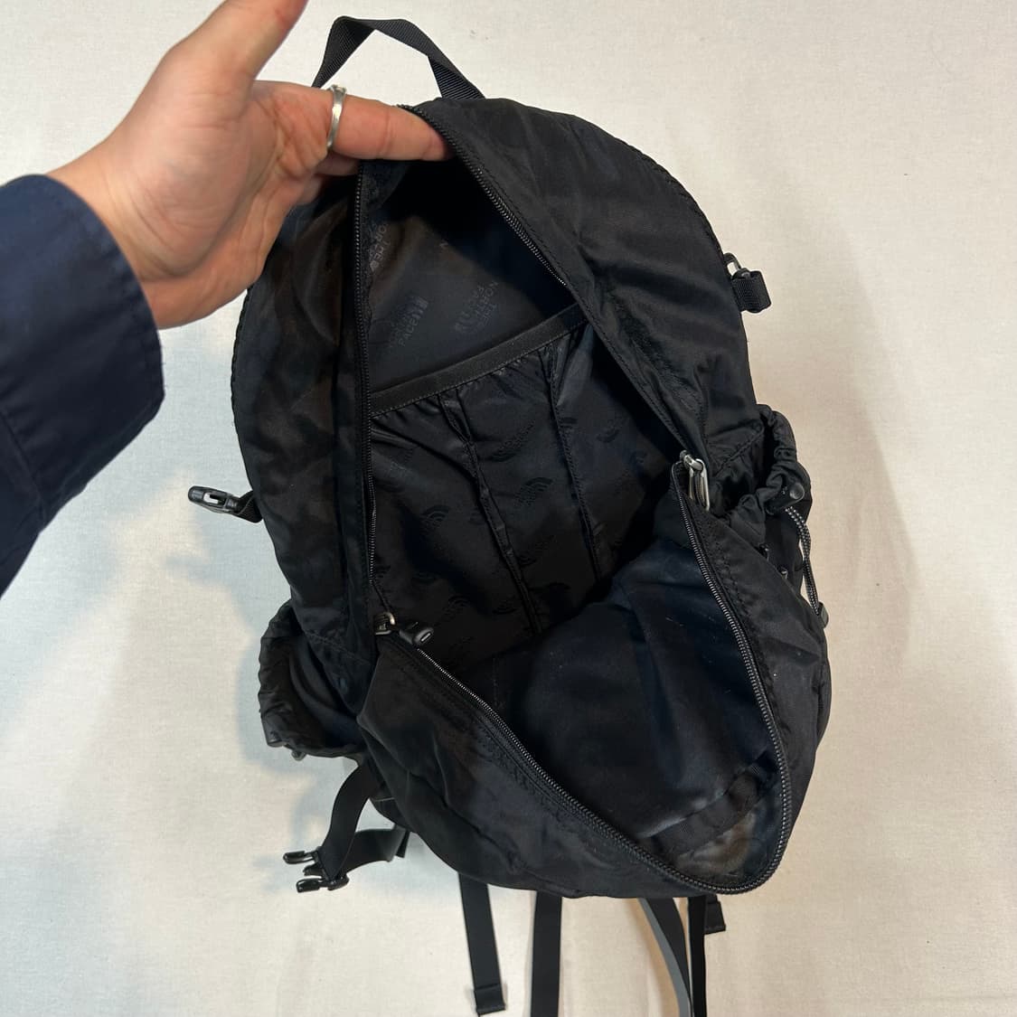 노스페이스 미니샷 20L 백팩 가방 블랙 상품이미지5