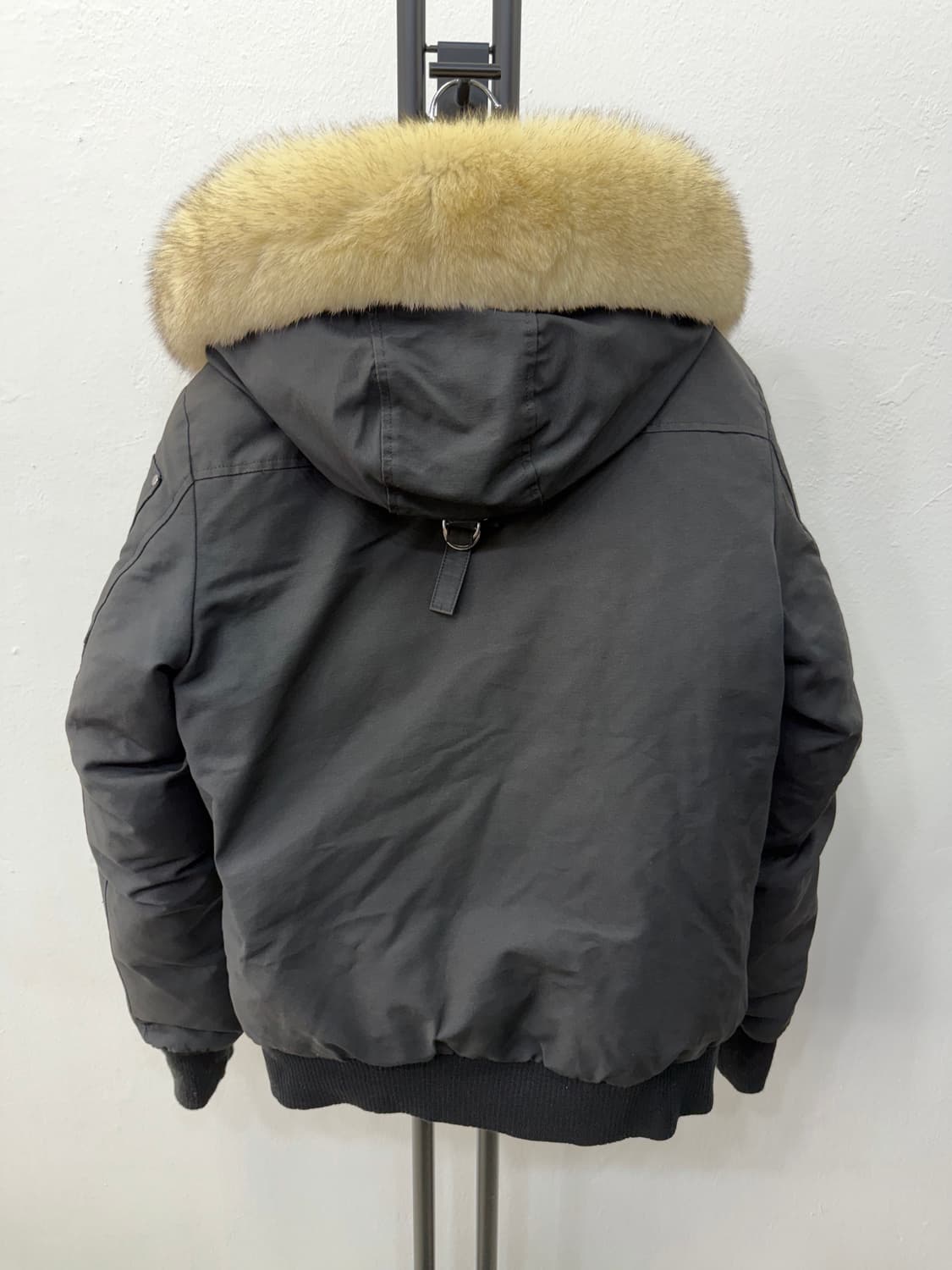 매장판정품) 무스너클 남성 패딩 M 상품이미지5