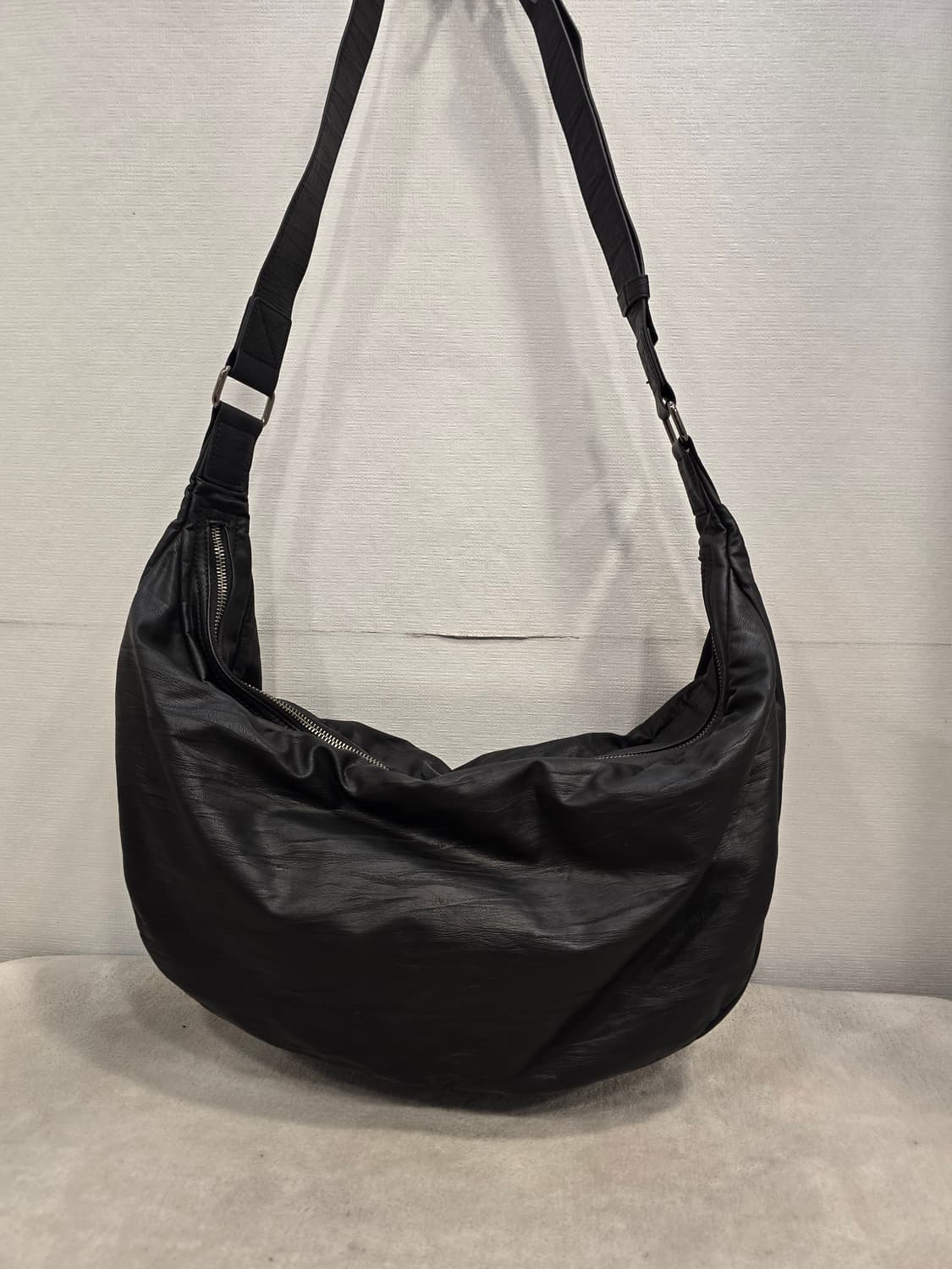 도프제이슨 DOFFJASON 크링클 레더 크로스백 블랙 상품이미지3