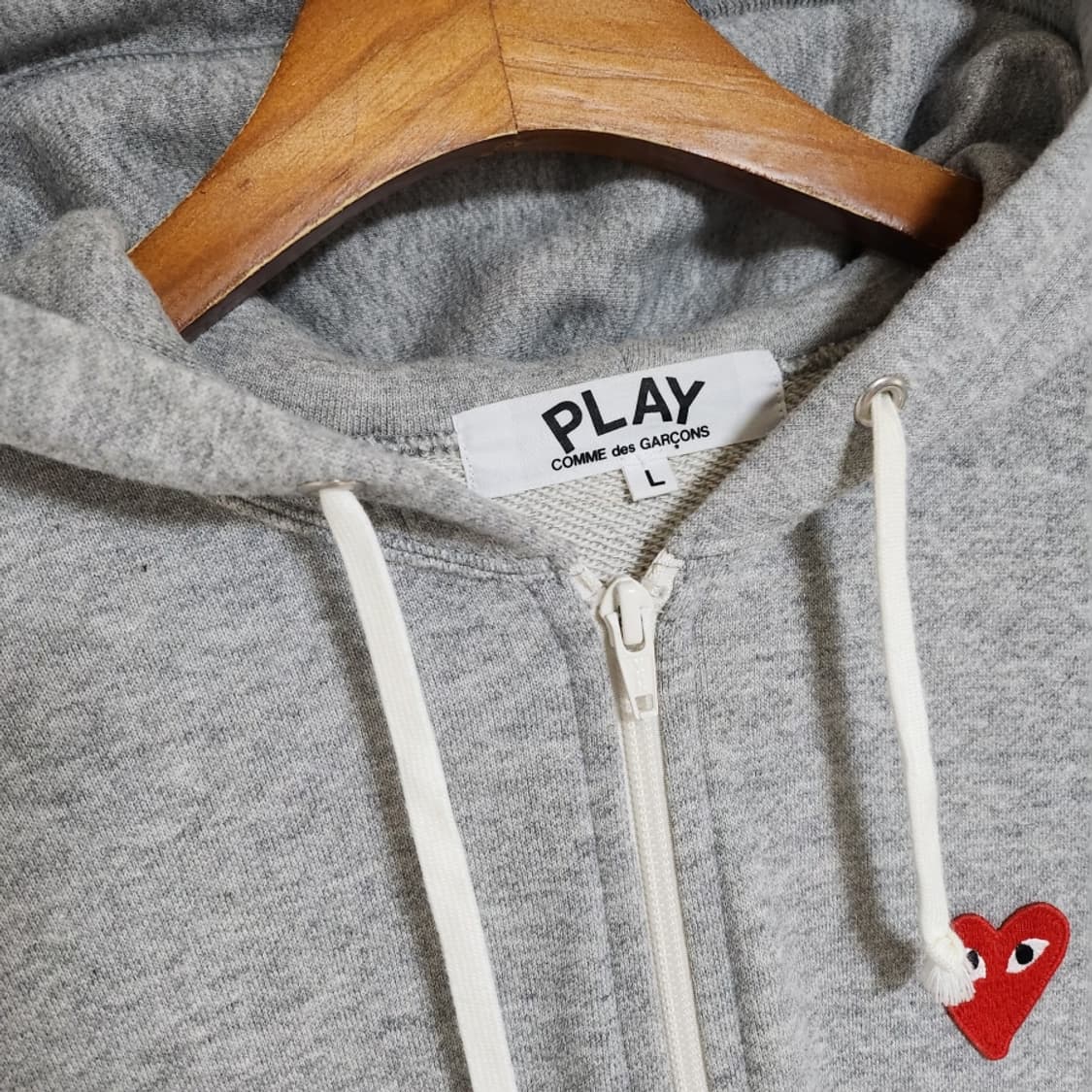 [L] 꼼데가르송 그레이 백프린팅 여성 후드집업 AZ-T249 상품이미지2