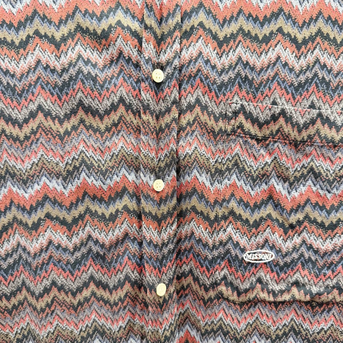 미쏘니 카라 긴팔 셔츠 지그재그 패턴 버튼다운 디테일 우오모 멀티컬러 상품이미지6