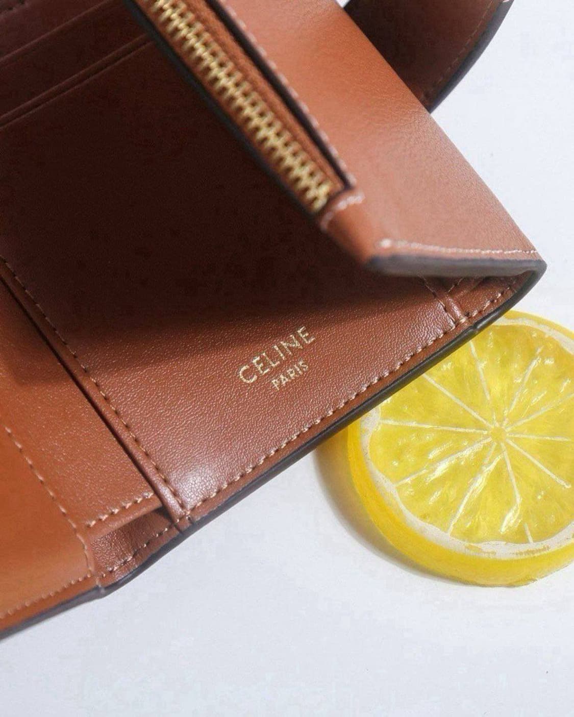 셀린느(Celine)의 트리옹프 캔버스 스몰 플랩 지갑 상품이미지7