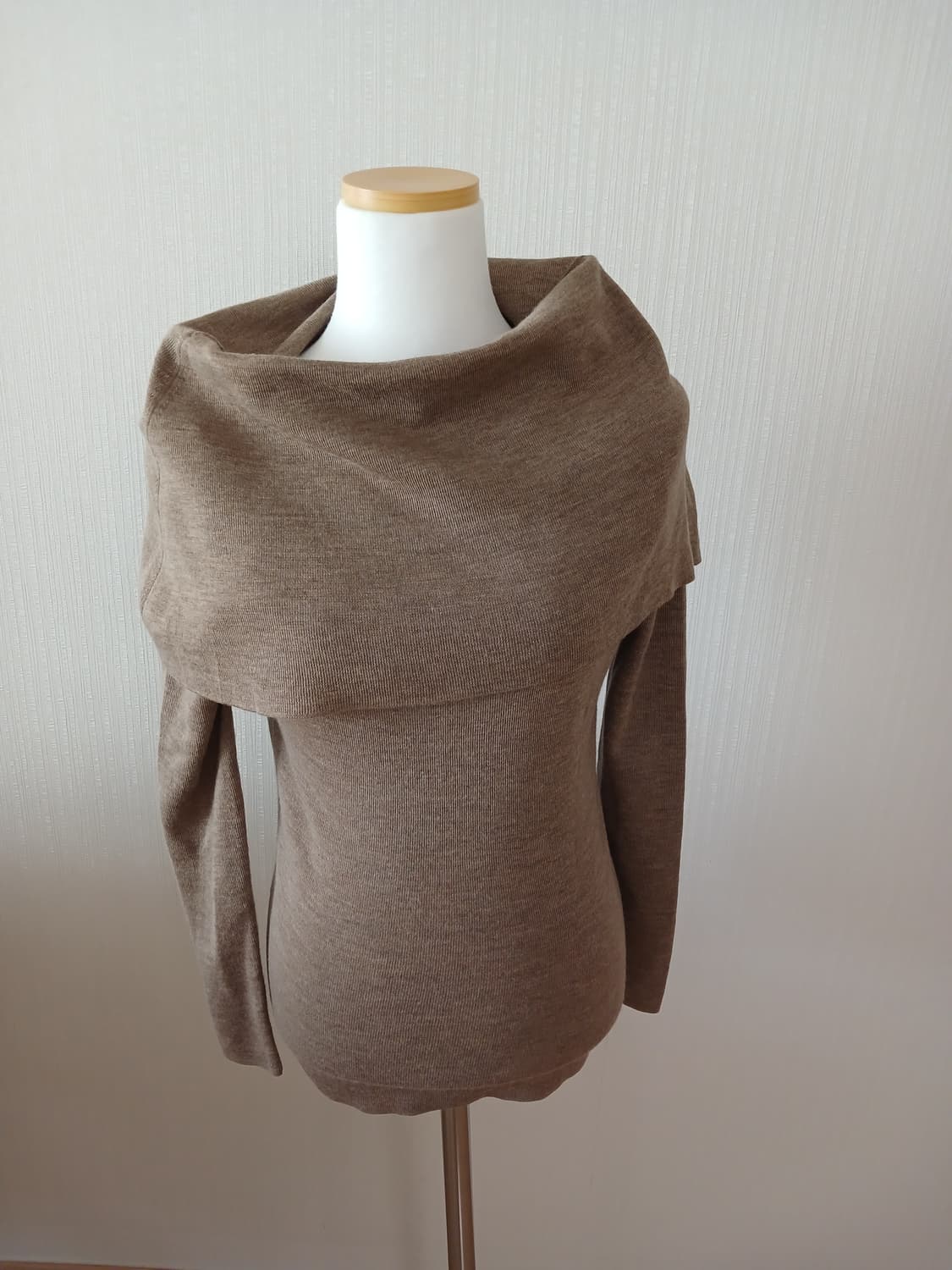 앤클라인 모 100% 숄더 니트  상품이미지3