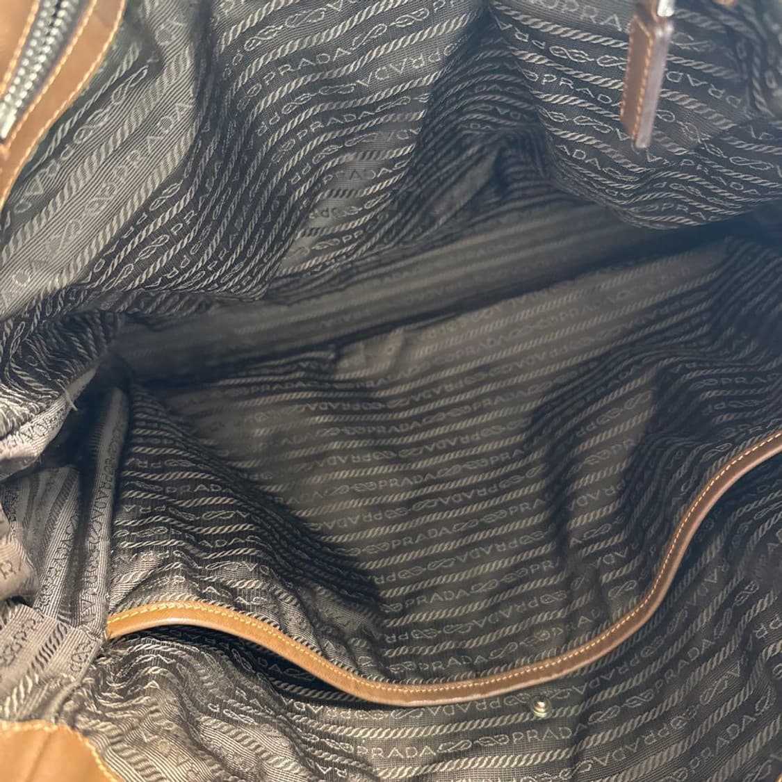 프라다 테수토 나일론 쇼퍼 토트백 상품이미지10