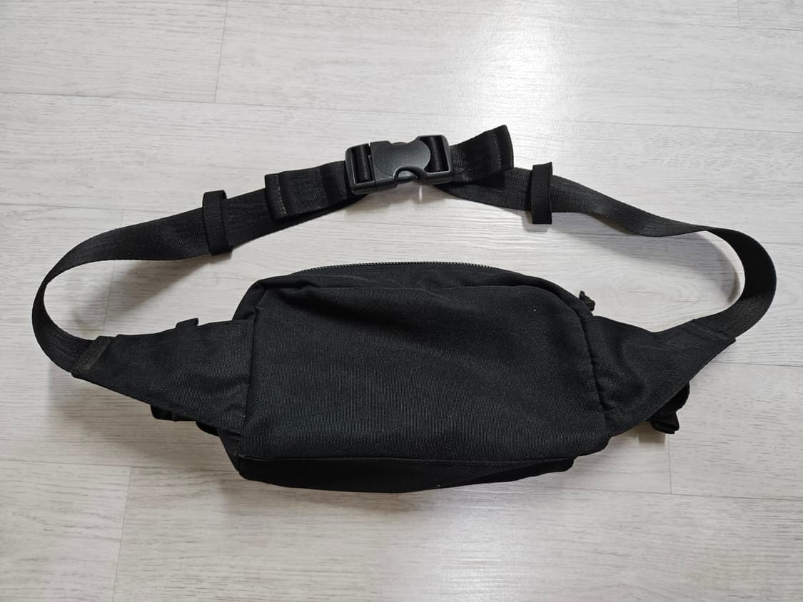 유니클로 벨트백 상품이미지2