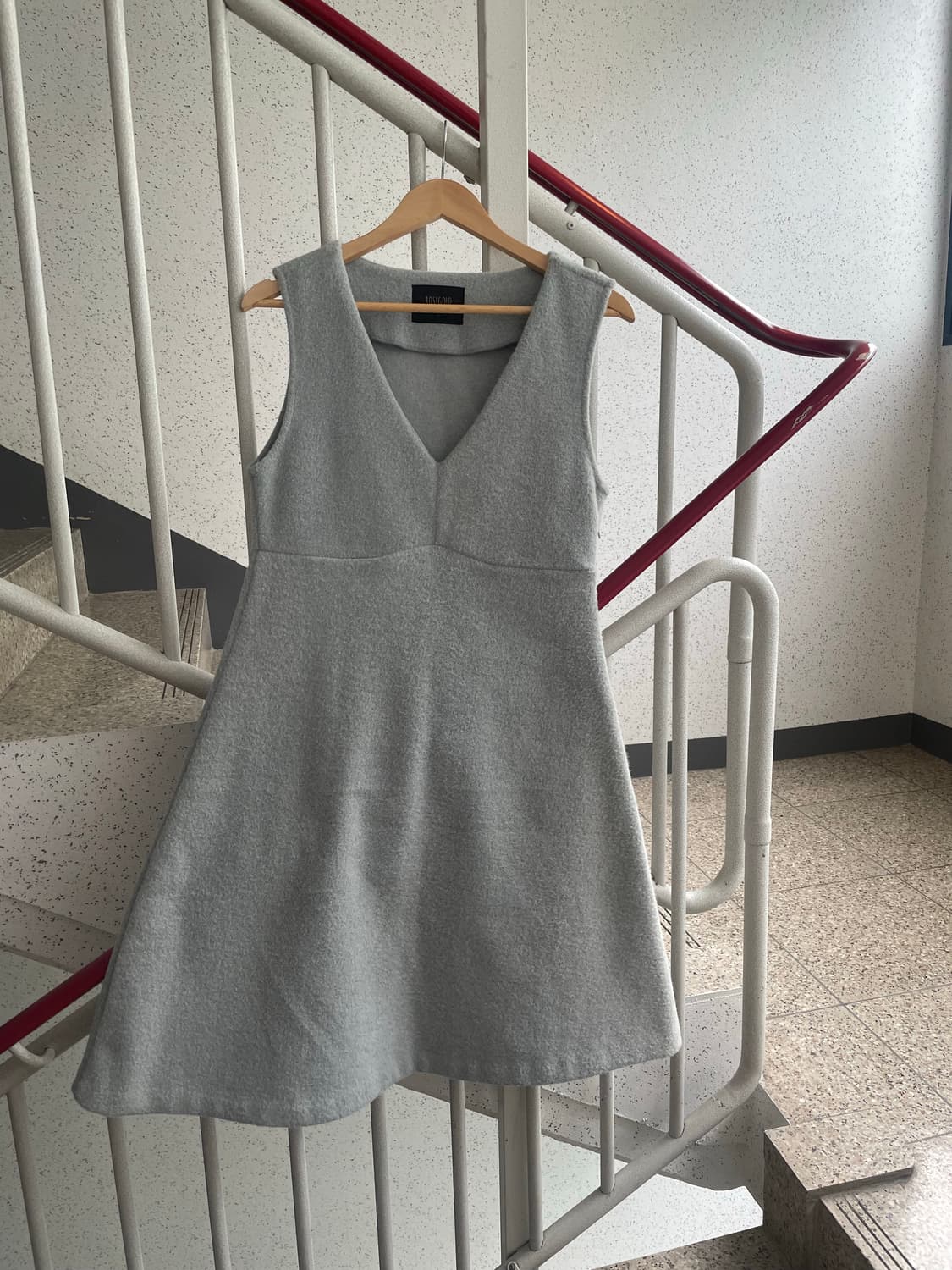 v neck dress 상품이미지1