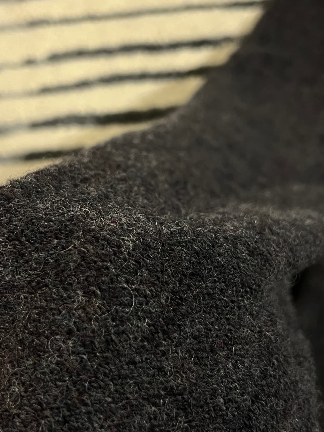 [L] 르메르 25FW 블랙 박시 V넥 스웨터 상품이미지2