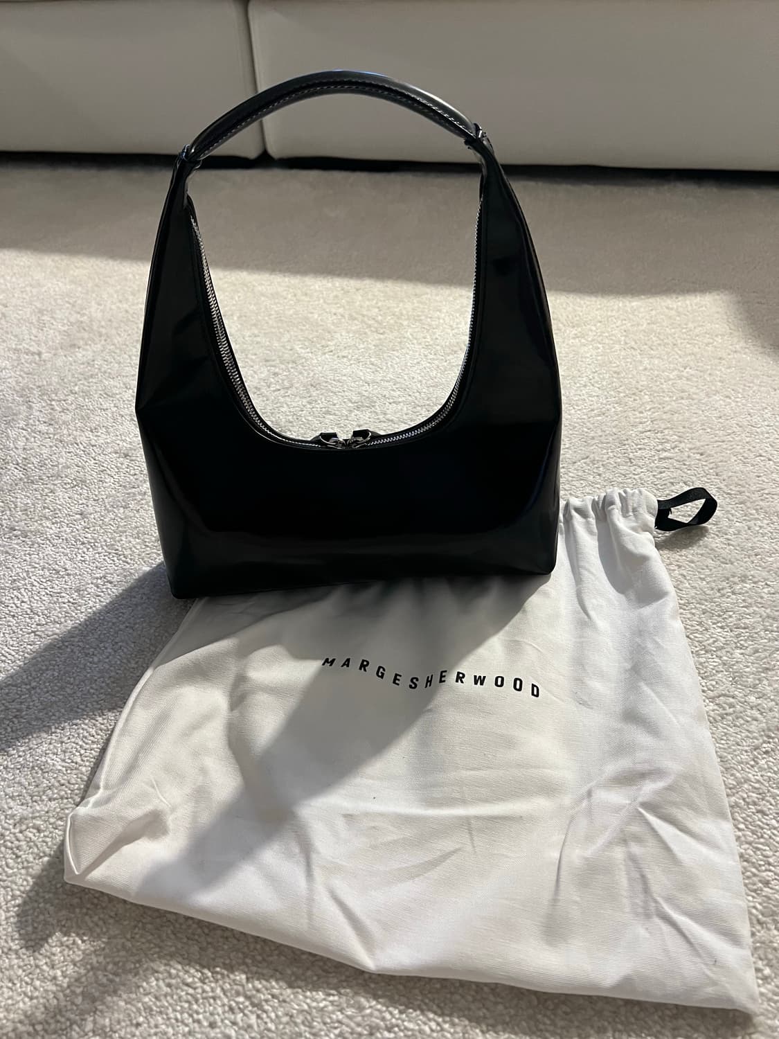 마지셔우드 블랙 호보 (미니X) 상품이미지1