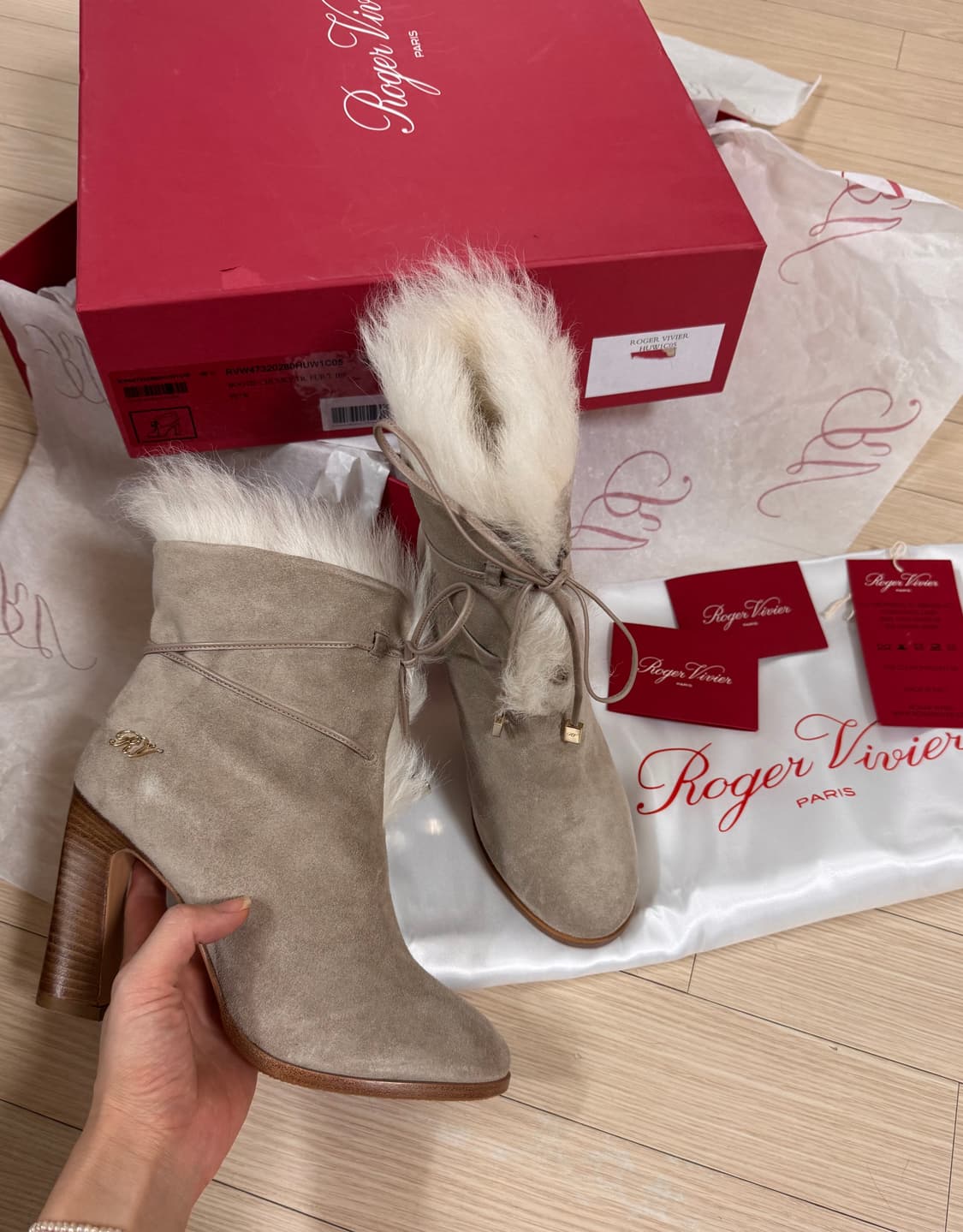 230 235 새상품 정품 로저비비에 천연 양털 리본 앵클부츠 구두 상품이미지1