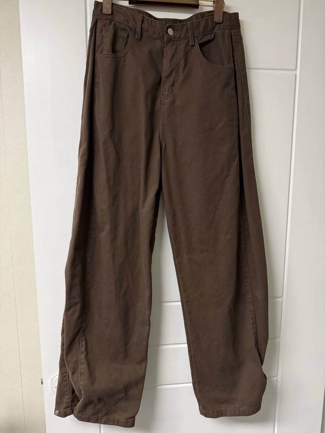 에이블리 퍼팅 사이드 핀턱 와이드 코튼 팬츠 브라운 상품이미지3