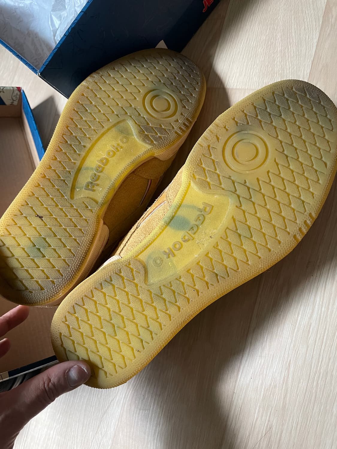 리복 x 톰과 제리 클럽씨 리벤지 로우 제리 260 상품이미지4