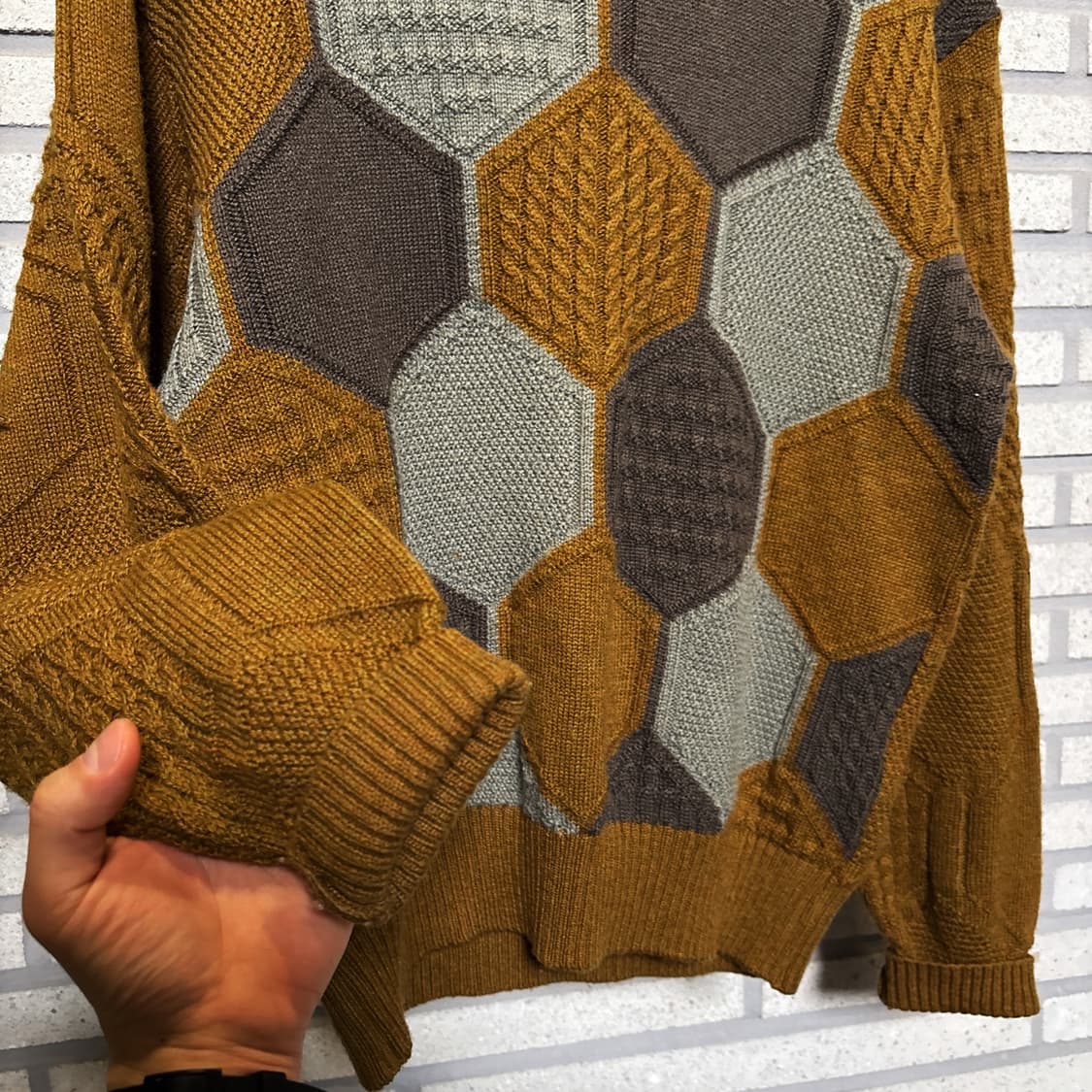 JPN VINTAGE 허니콤 패턴 자카드 울니트 믹스위빙 디테일 머스타드 상품이미지5