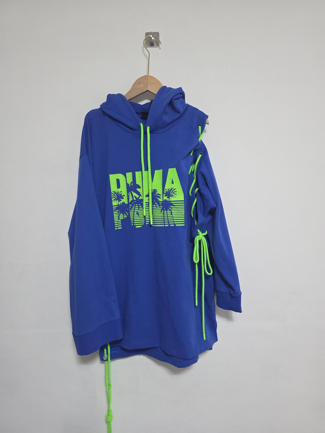 푸마 PUMA x 리한나 FENTY 사이드 레이스 언밸런스 후드티 블루  상품이미지3