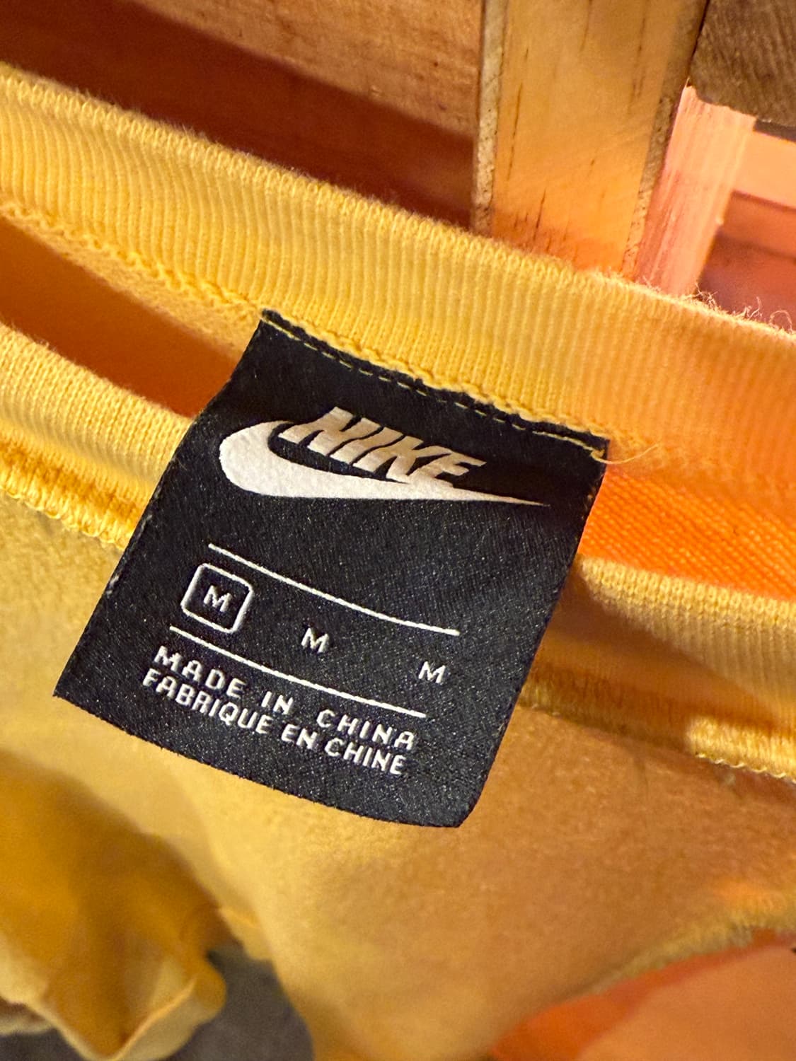 나이키 옐로우 맨투맨 상품이미지2