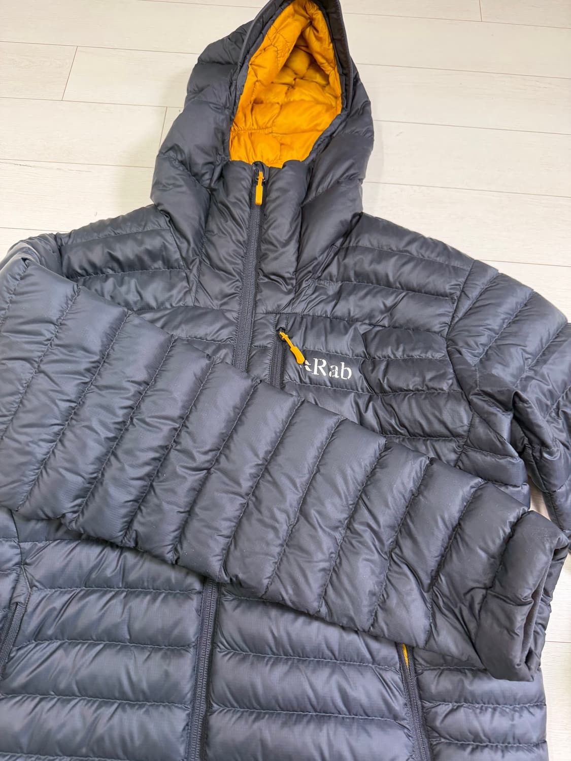 랩 마이크로라이트 벨루가 L 사이즈  상태 8.5/10  사진찍고 절대  상품이미지4