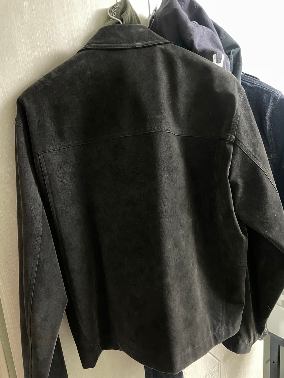 COOR 페이크 스웨이드 커브 라인 점퍼 상품이미지3