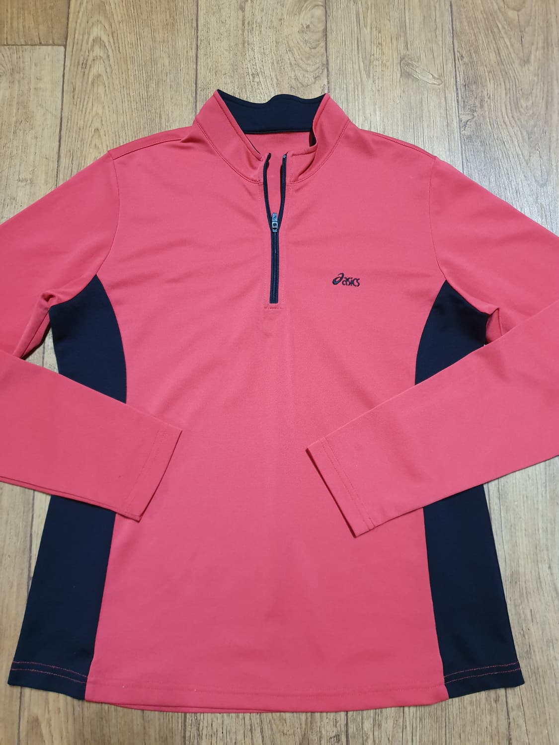 1132 아식스 아웃도어 반집업 95 사이즈입니다 상품이미지2