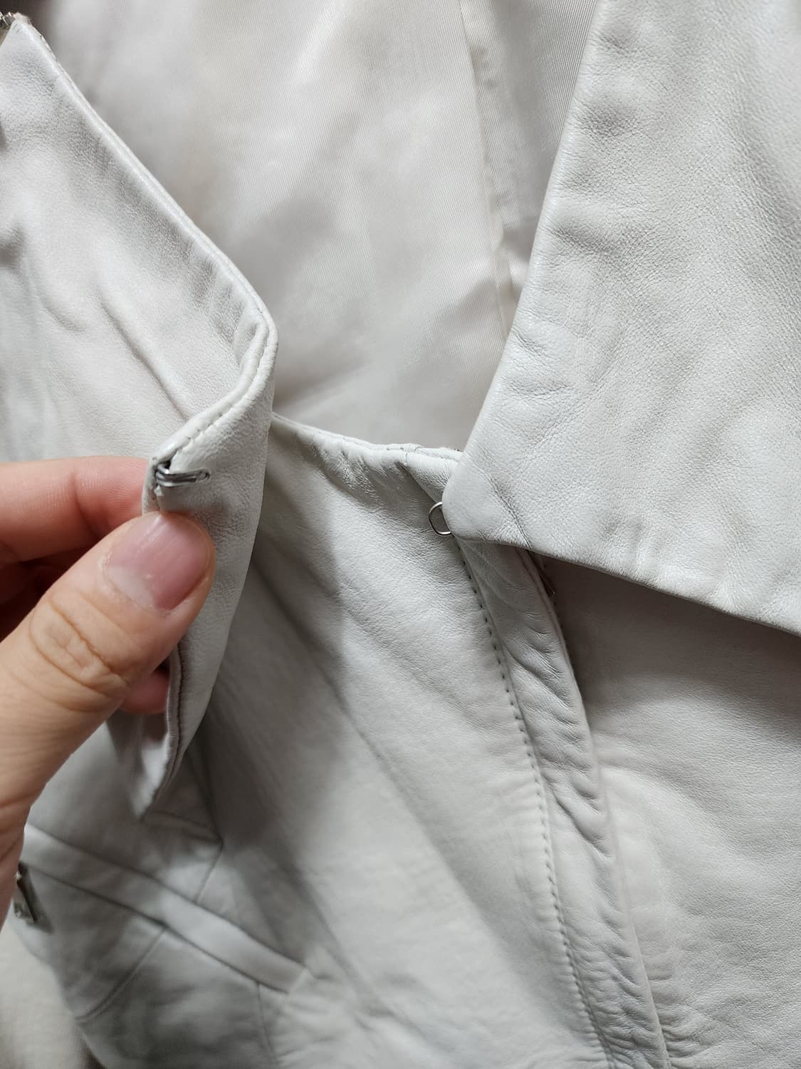 화이트 리얼레더 크롭 가죽자켓 상품이미지3