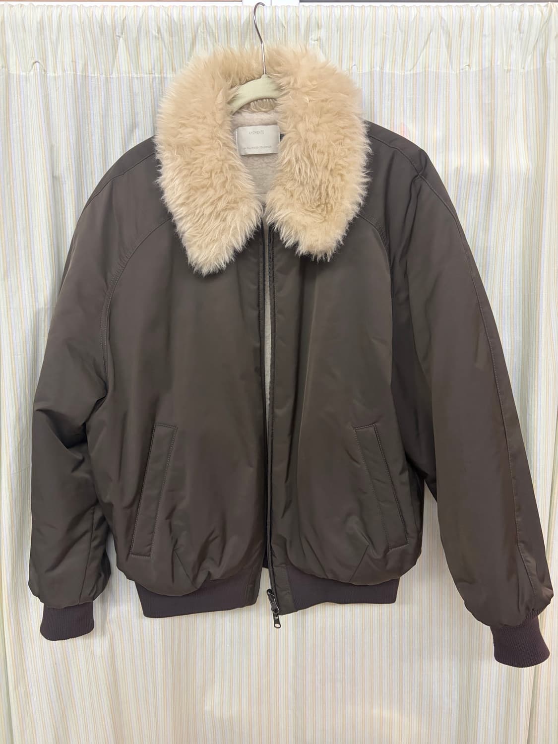 아모멘토 리버시블 오버사이즈 시어링 점퍼 상품이미지7