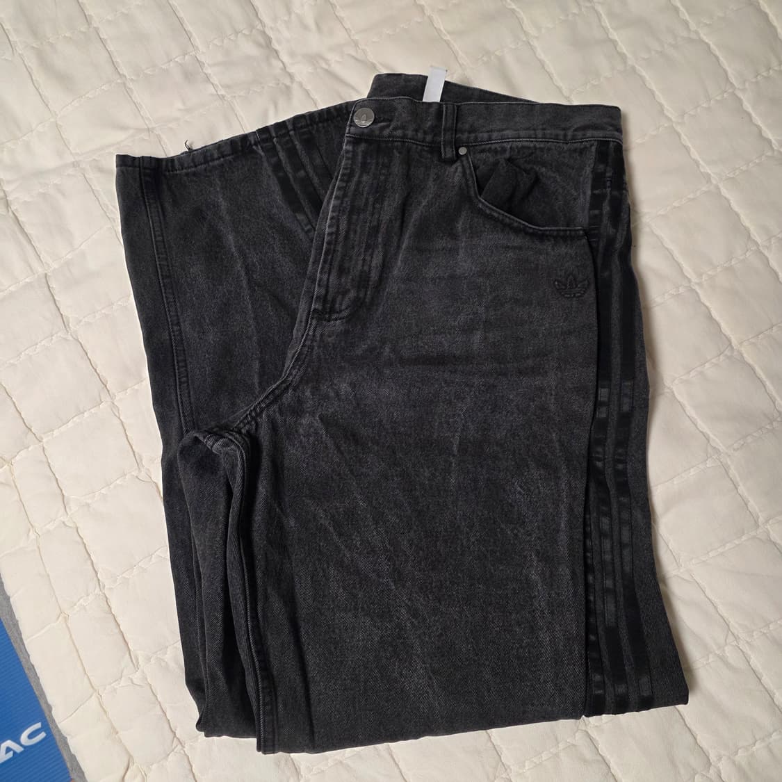 (중고) 아디다스 아딜레늄 시즌 3 루즈 핏 데님 팬츠 블랙 38사이즈 상품이미지2