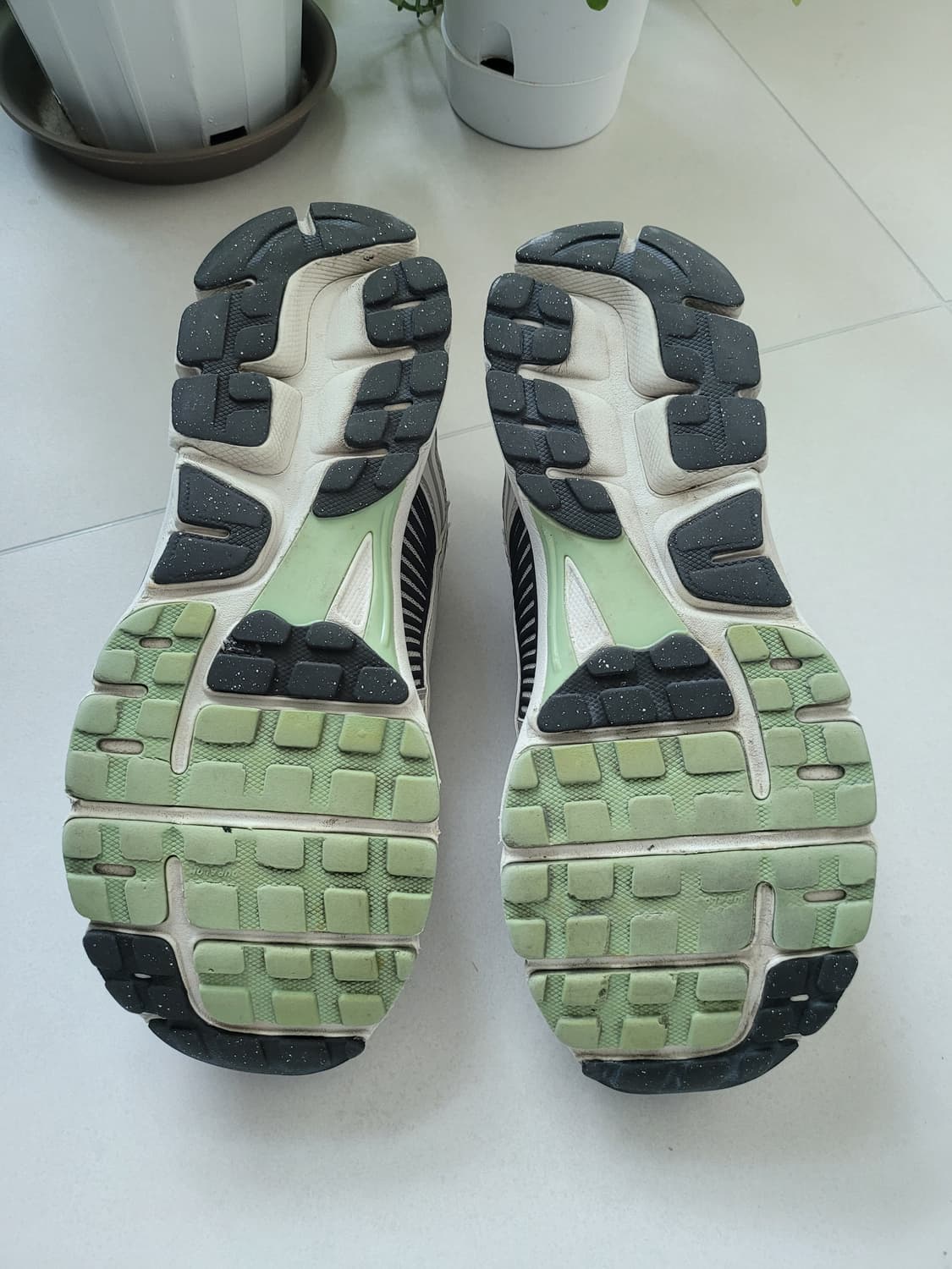 🏷️👟 [W285] 나이키 줌 보메로 5 '코블스톤'  상품이미지8