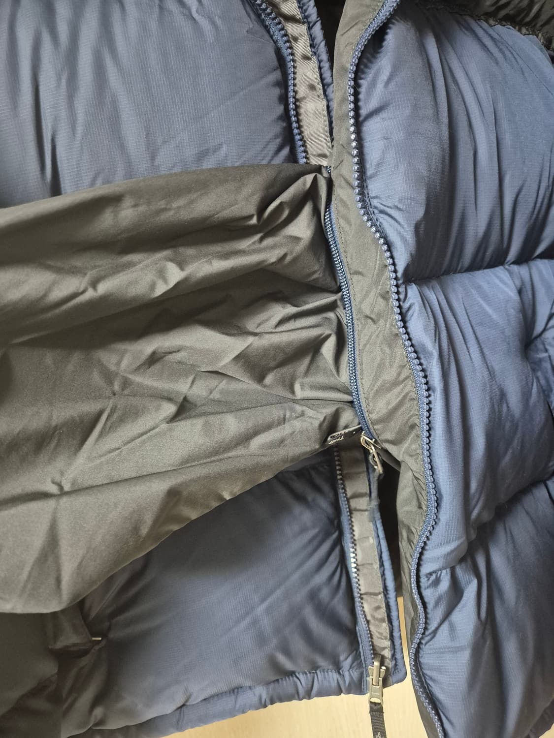 (정품) 노스페이스 1996 눕시 700 구스패딩  라지 남성 상품이미지5