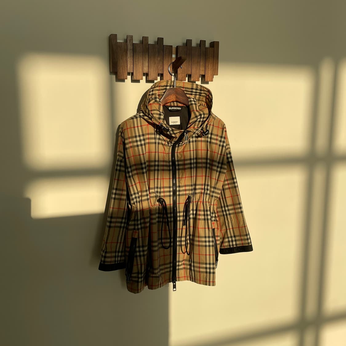 버버리 노바 체크 스트링 바람막이 상품이미지1