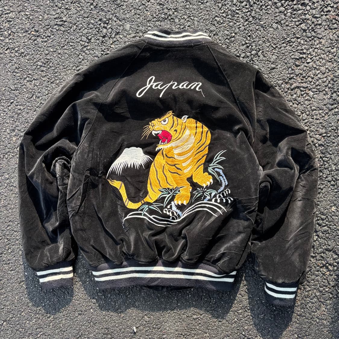 슛원 벨벳 스카잔 자켓 상품이미지2