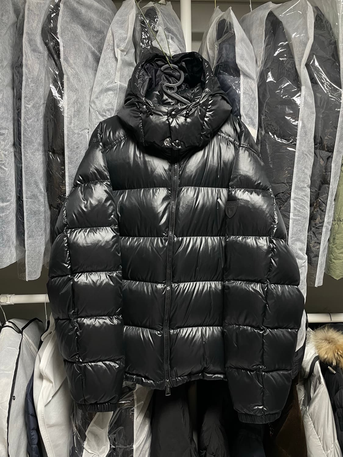 [XL사이즈] 23FW 폴로랄프로렌 유광 푸퍼 패딩 자켓 상품이미지1