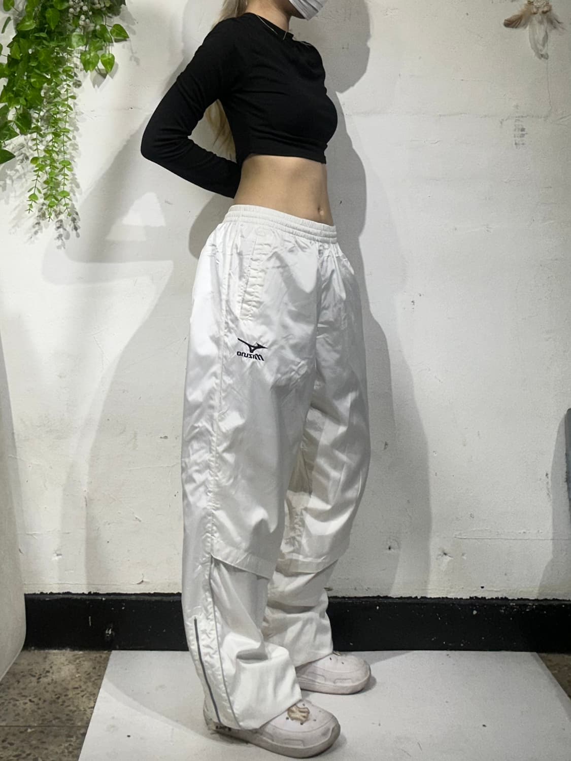 미즈노 화이트 블랙 로고 와이드 팬츠 L 상품이미지1