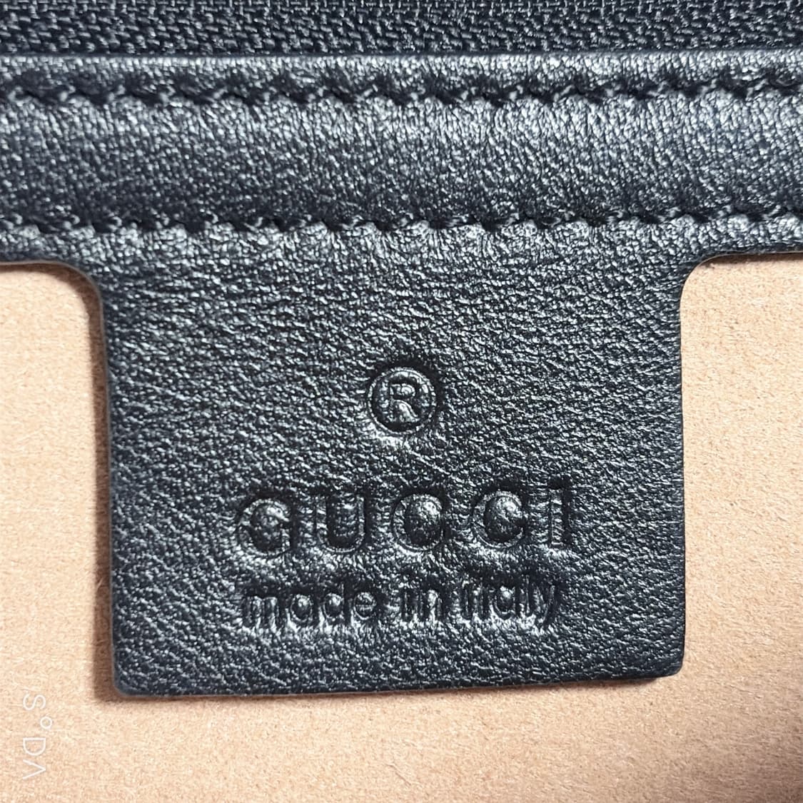 구찌 마틀라세 블랙 미니백 체인 크로스백 상품이미지9