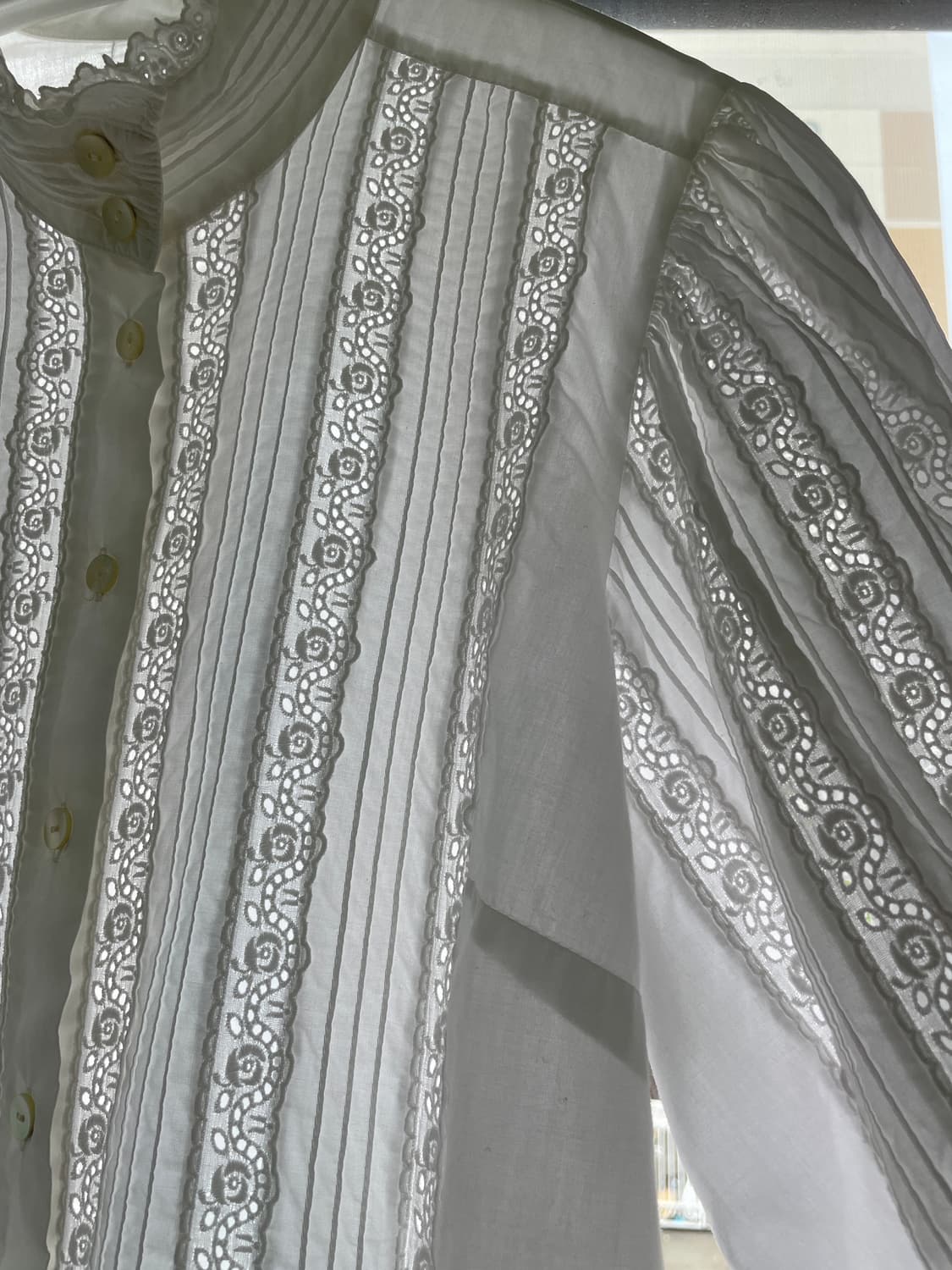 일본 빈티지 화이트 핀턱 레이스 블라우스 상품이미지2