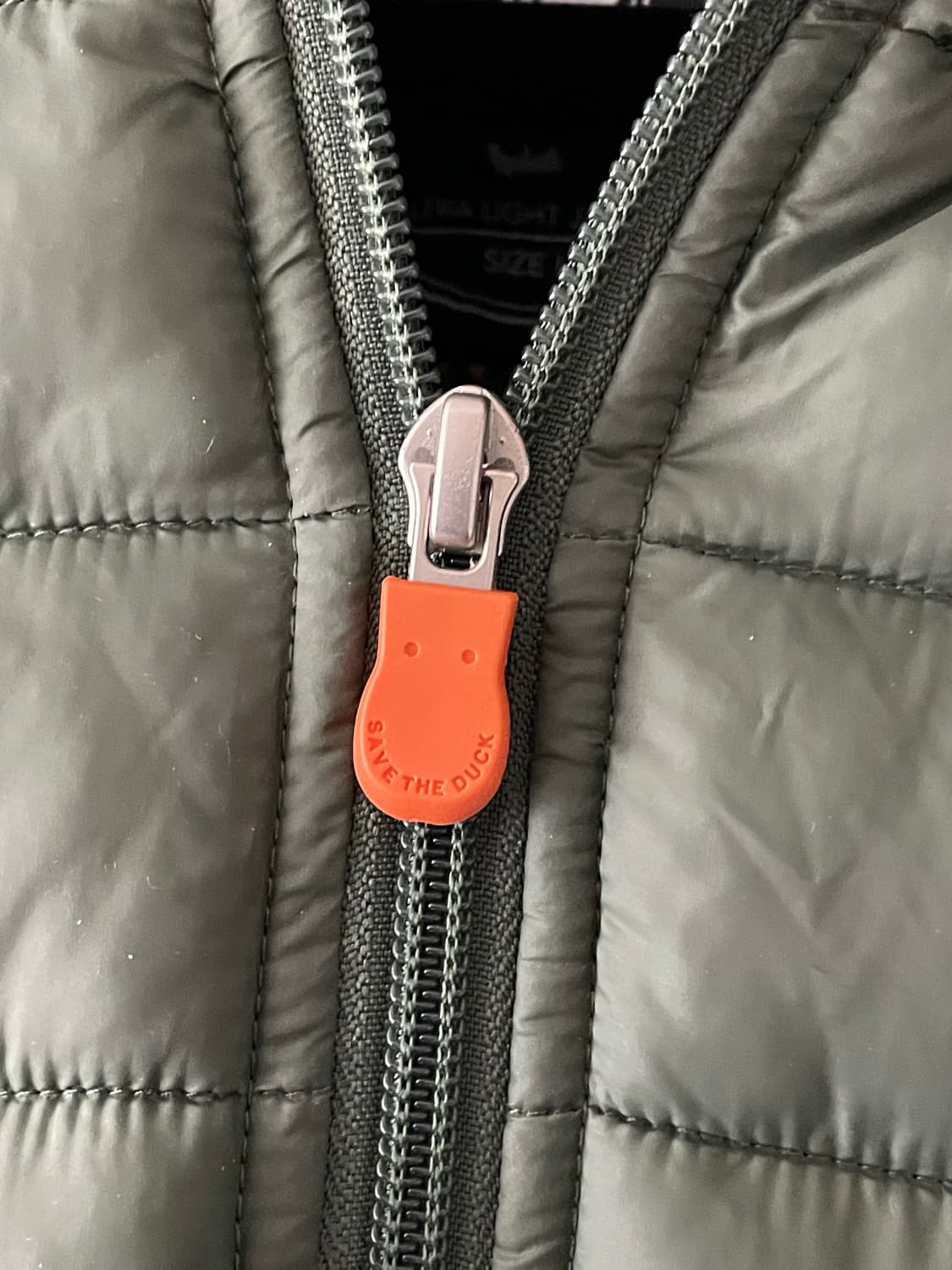 세이브더덕 경량 패딩 L사이즈 팝니다. 상품이미지4