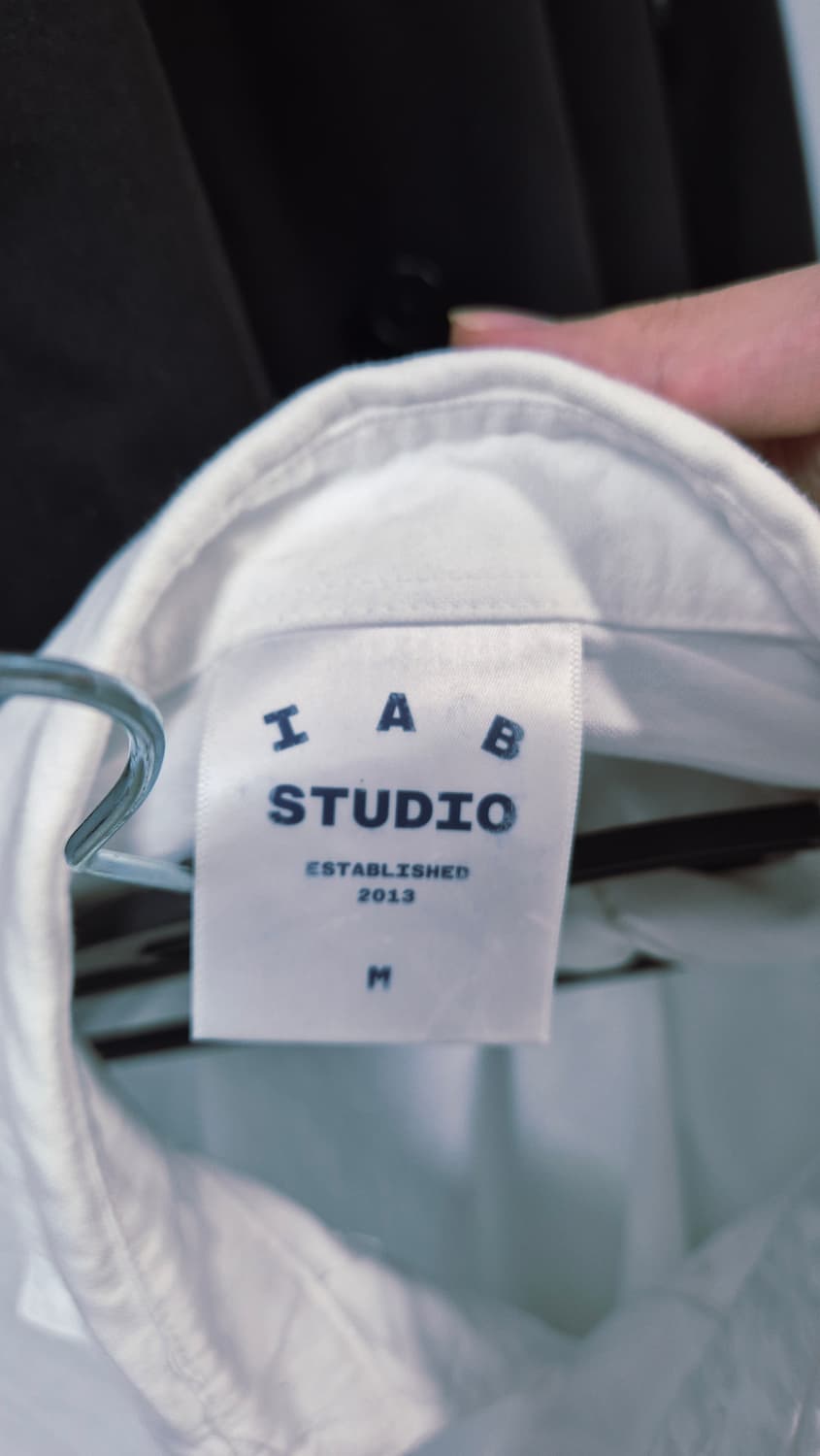 IAB 화이트셔츠 상품이미지2