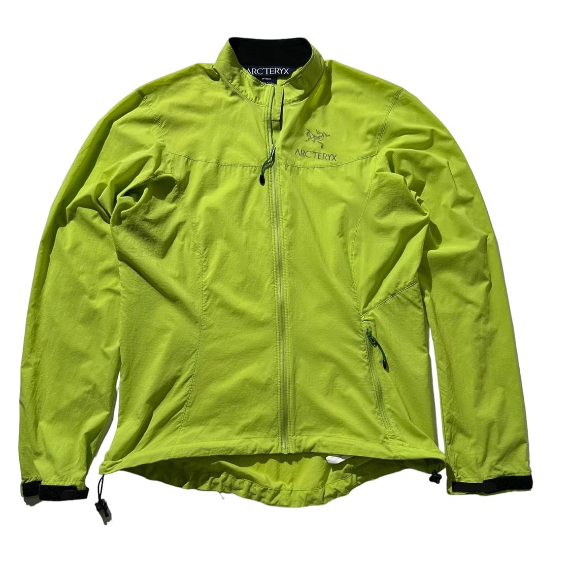 아크테릭스 로고 바람막이 자켓 상품이미지1